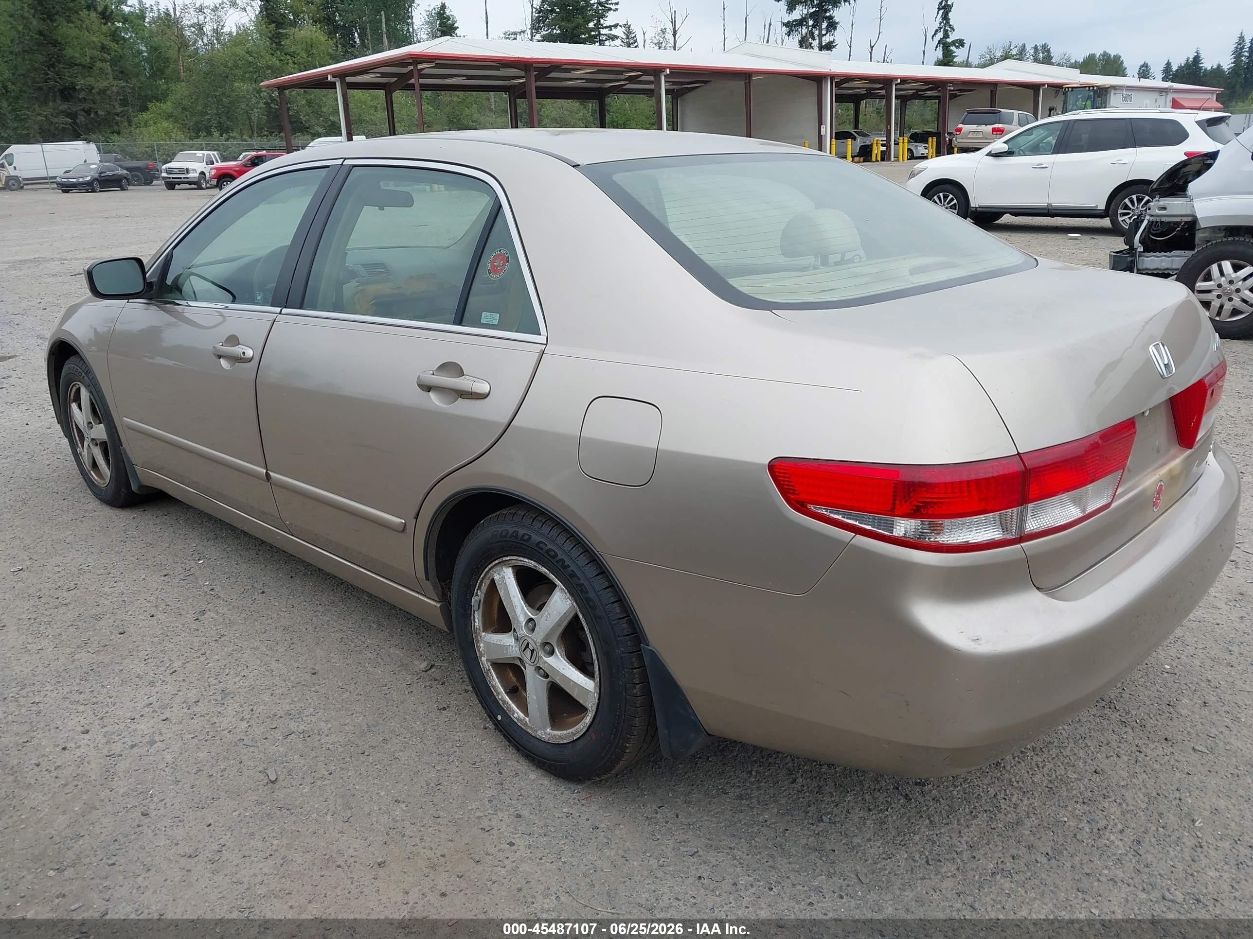 2003 Honda Accord Sdn Ex Beige vin: JHMCM56623C024926