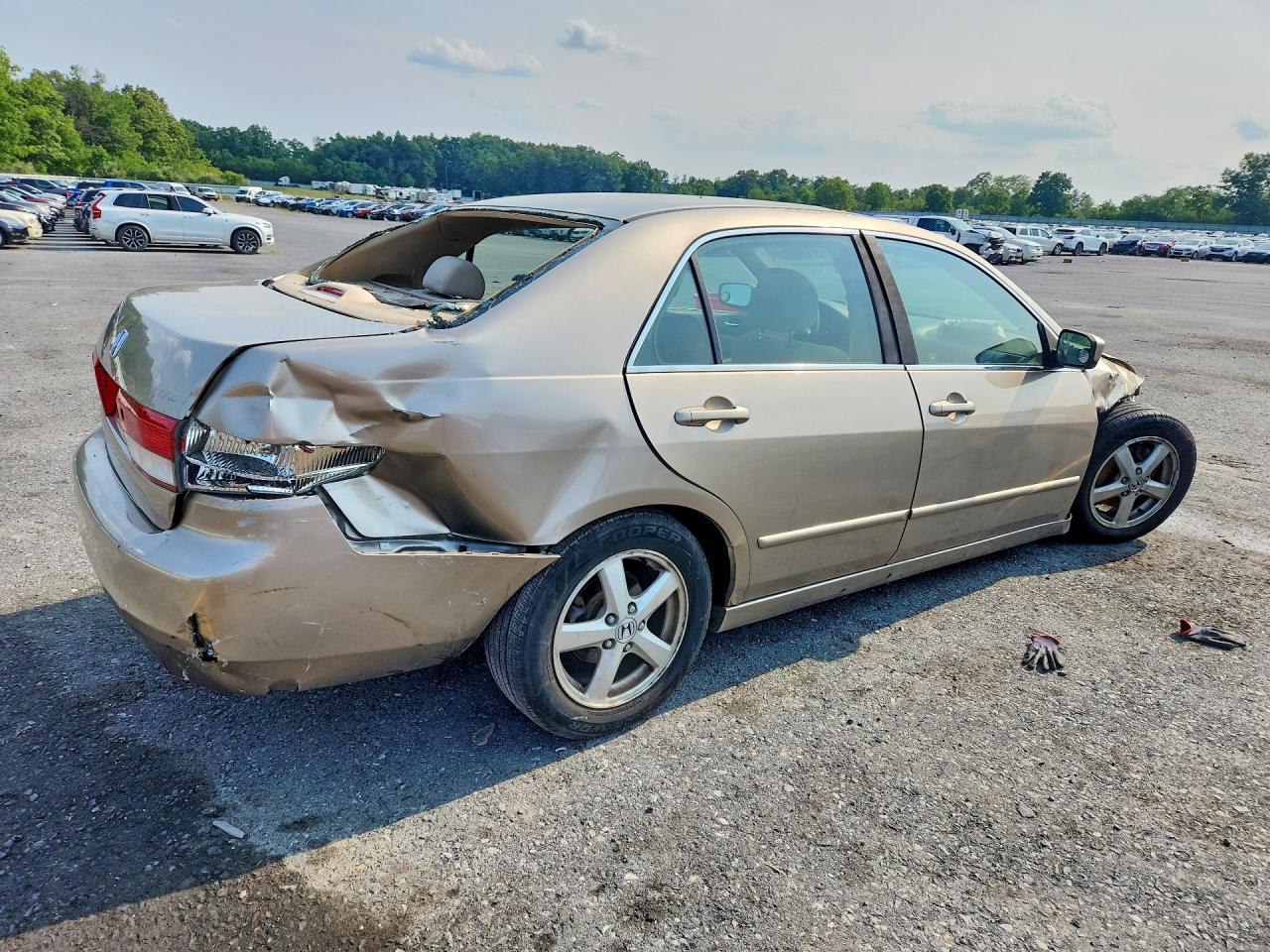 2003 Honda Accord Ex Gold vin: JHMCM56633C044733