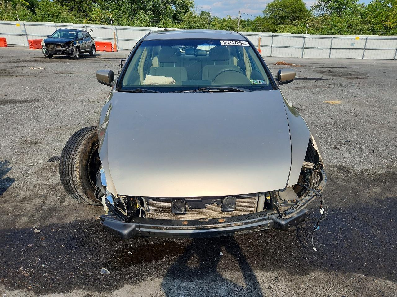 2003 Honda Accord Ex Gold vin: JHMCM56633C044733