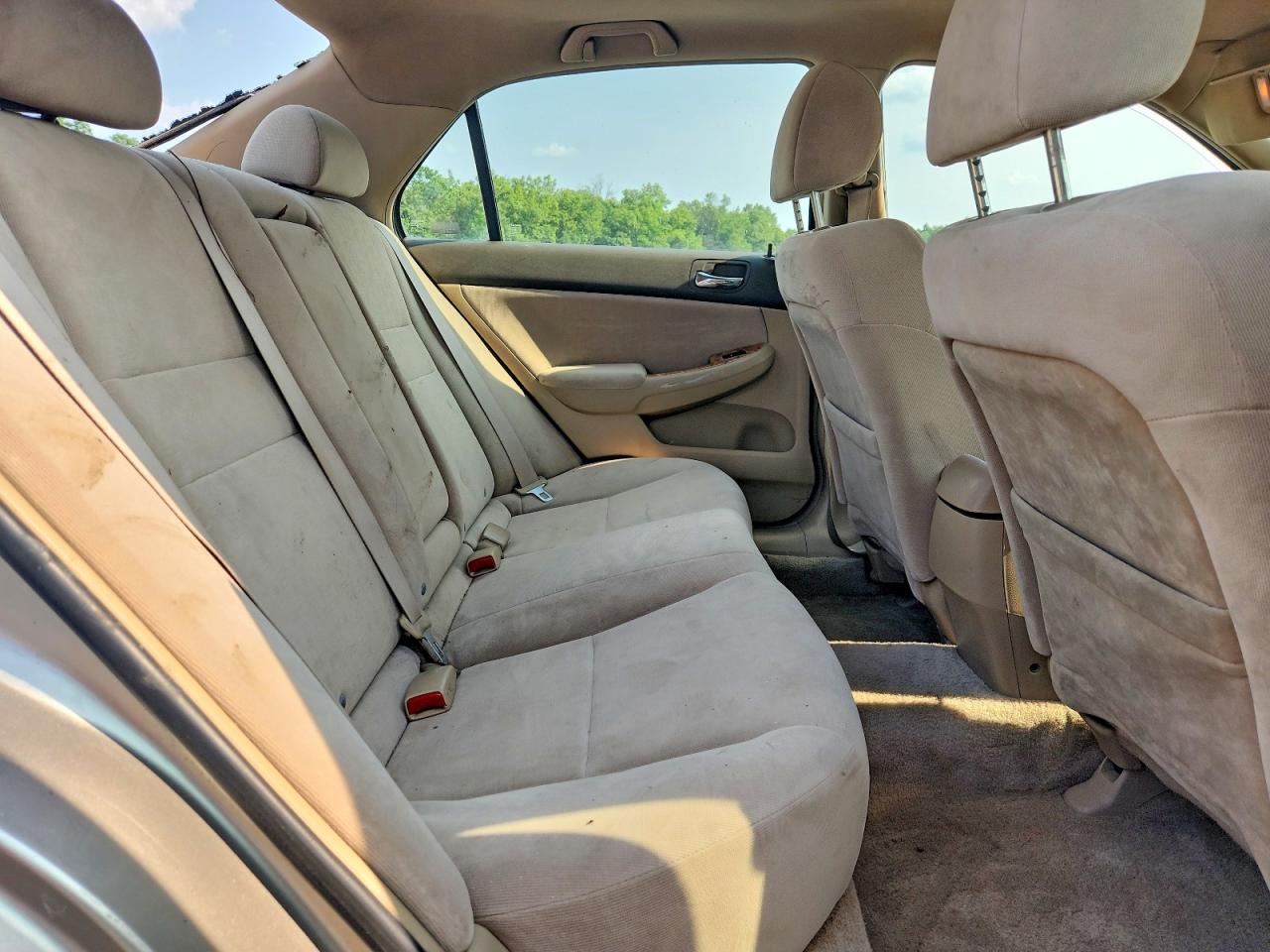 2003 Honda Accord Ex Gold vin: JHMCM56633C044733