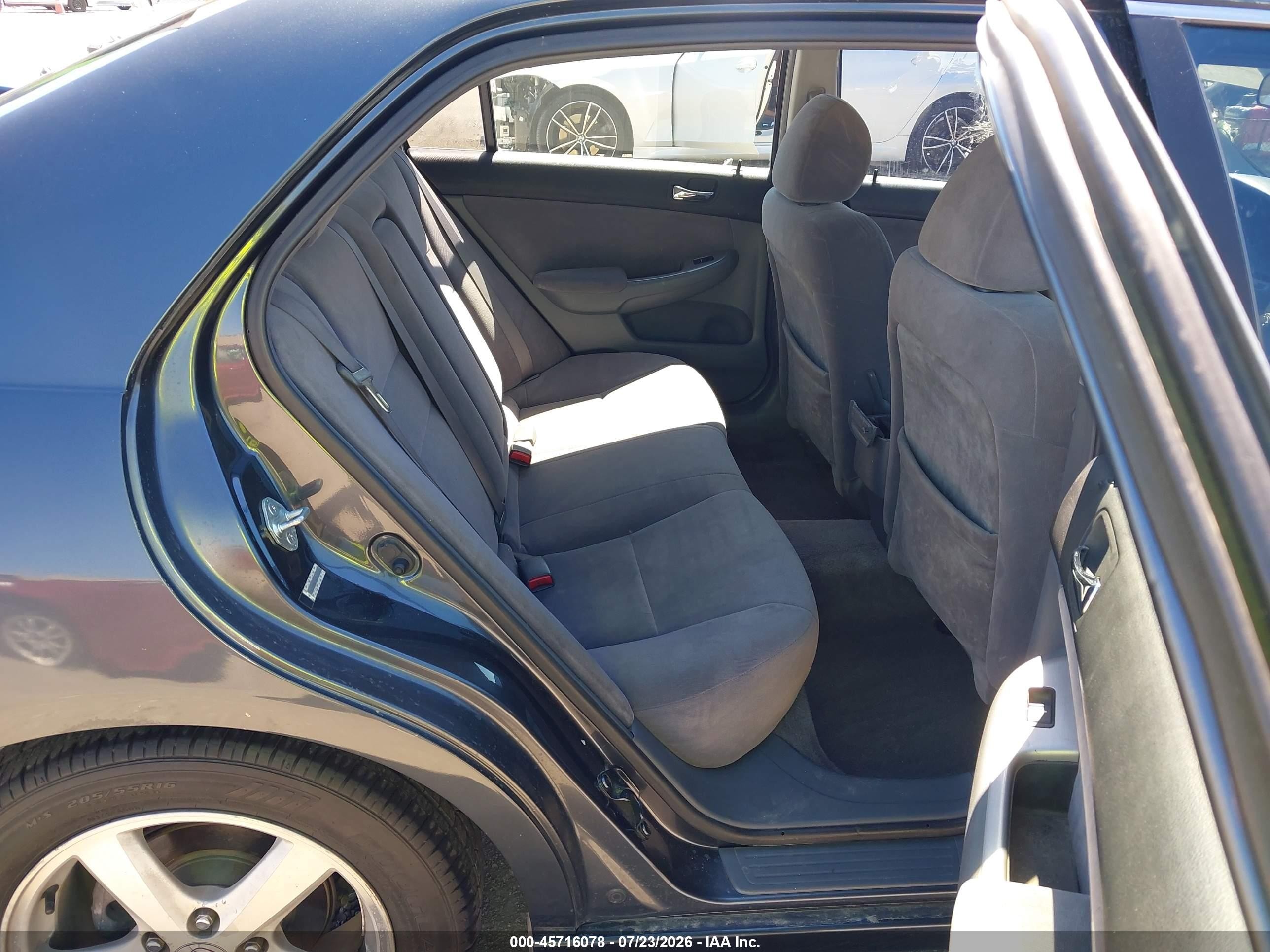 2004 Honda Accord 2.4 Ex Gray vin: JHMCM56634C017579