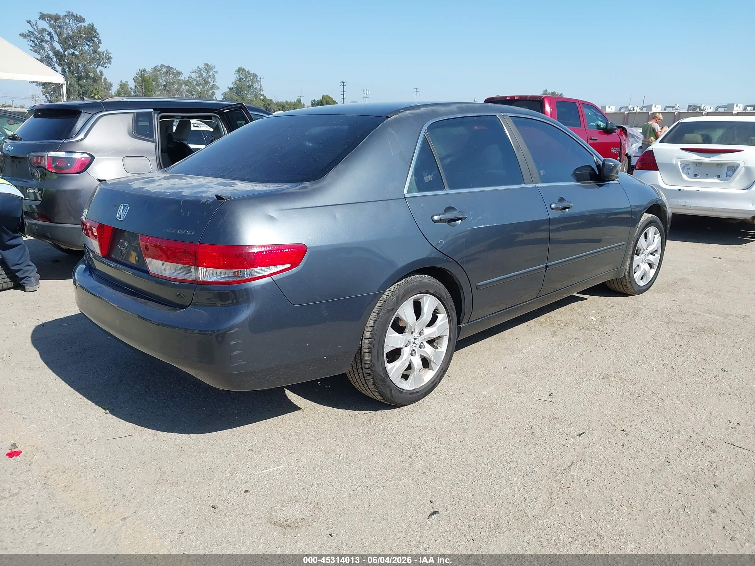 2004 Honda Accord 2.4 Ex Серый vin: JHMCM56634C038738