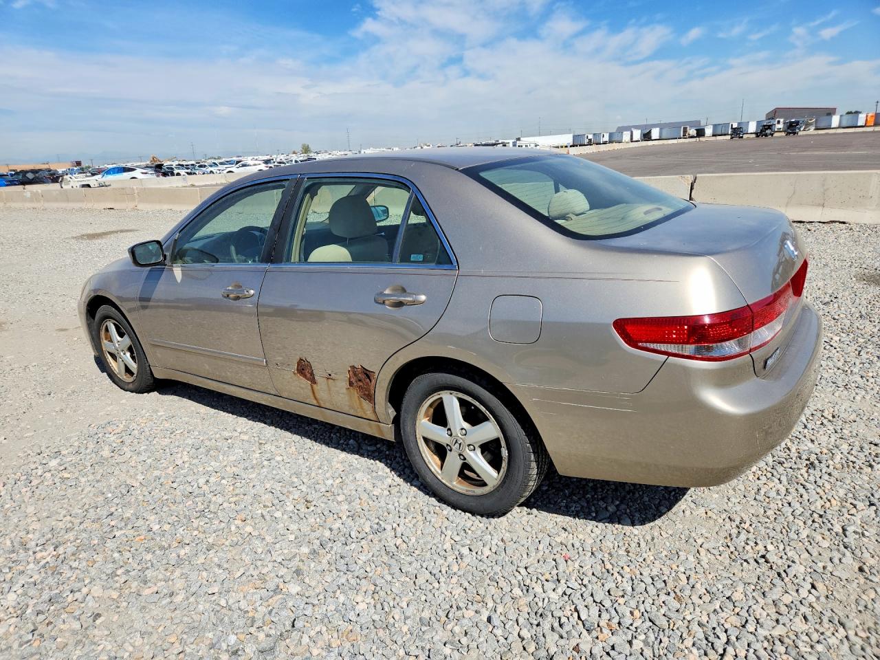 2003 Honda Accord Ex Gold vin: JHMCM56643C013569