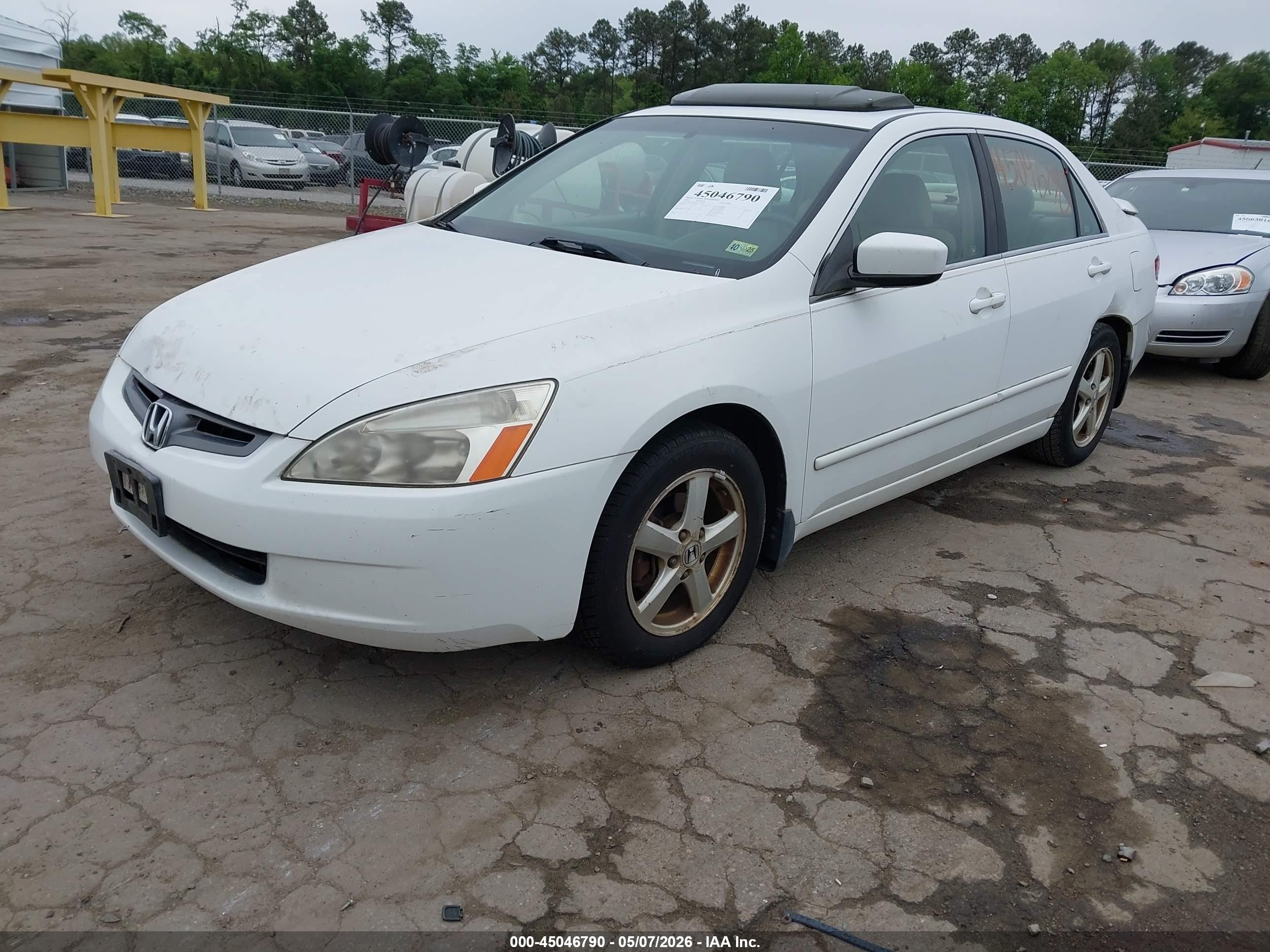 2003 Honda Accord 2.4 Ex White vin: JHMCM56663C004193