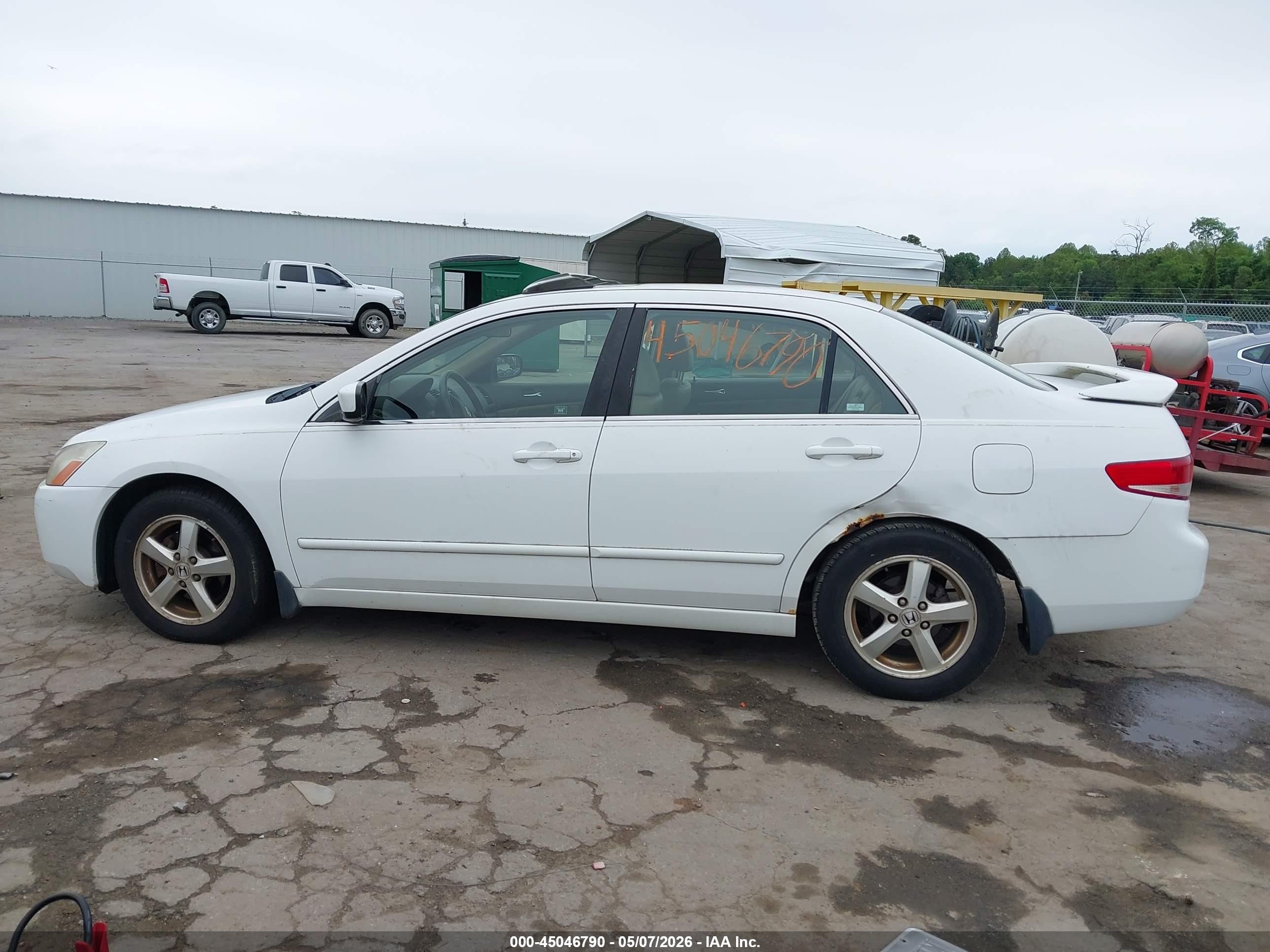 2003 Honda Accord 2.4 Ex White vin: JHMCM56663C004193