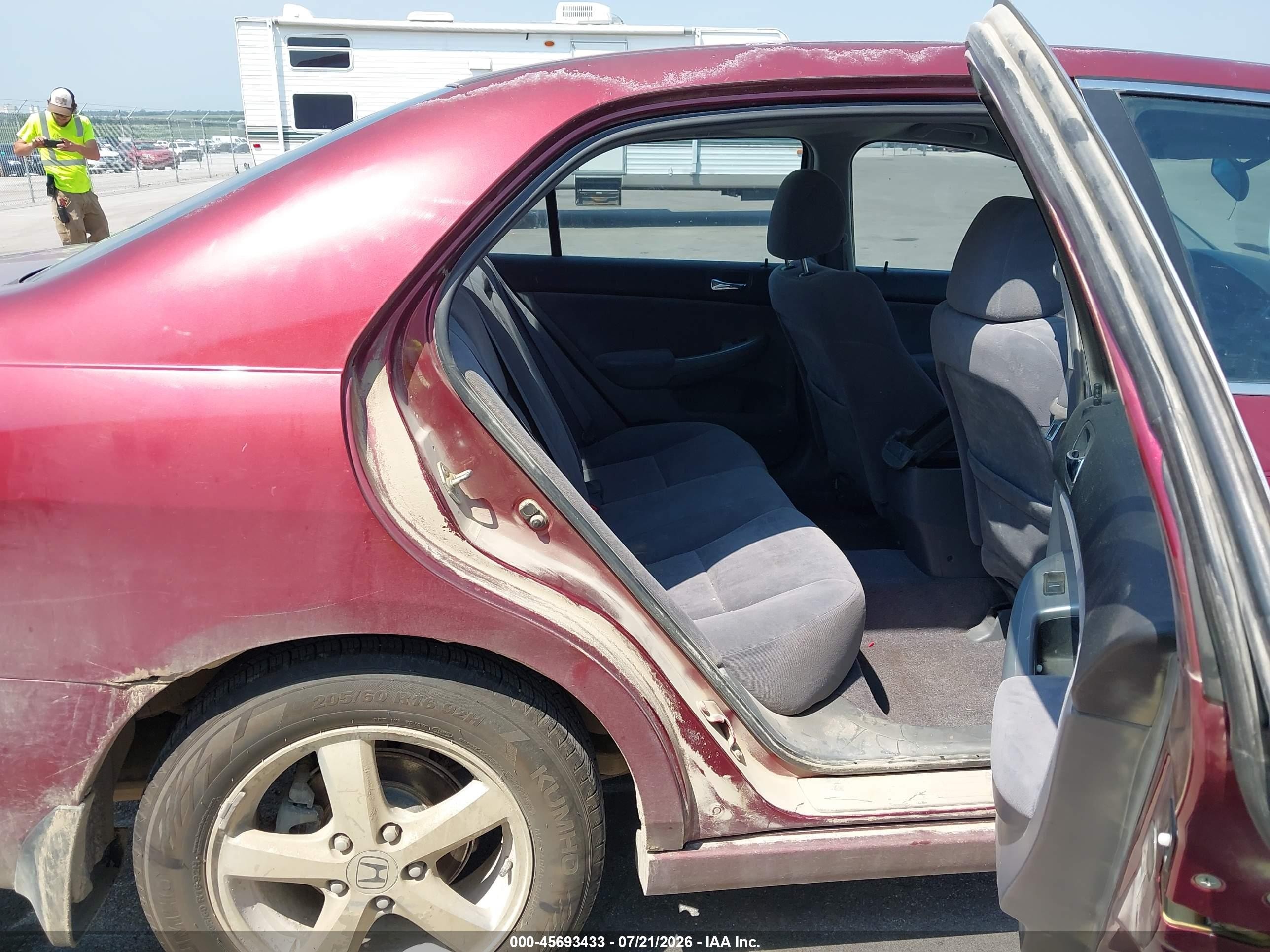 2003 Honda Accord Sdn Ex Red vin: JHMCM56673C016014