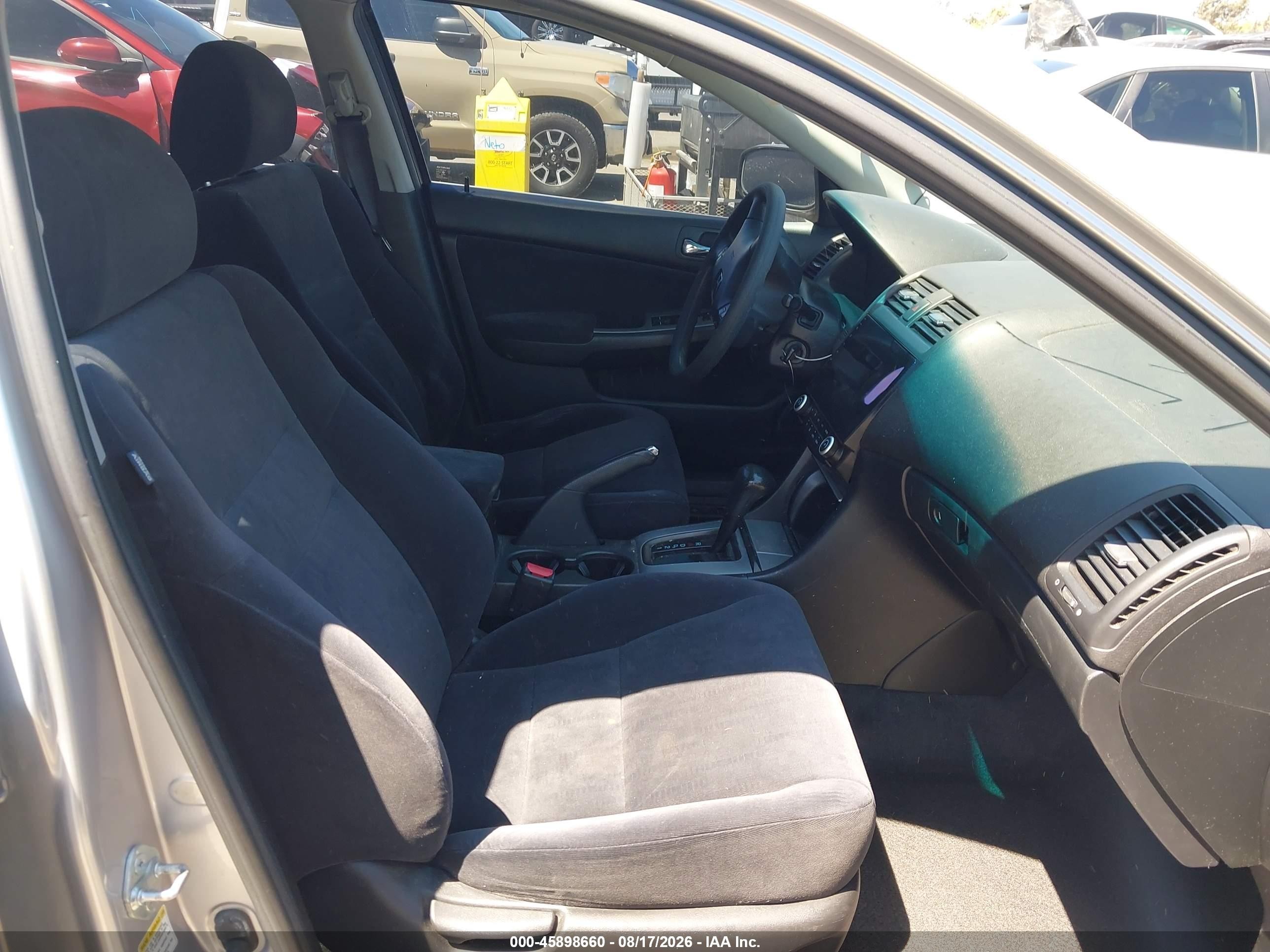 2003 Honda Accord 2.4 Ex Silver vin: JHMCM56673C033668