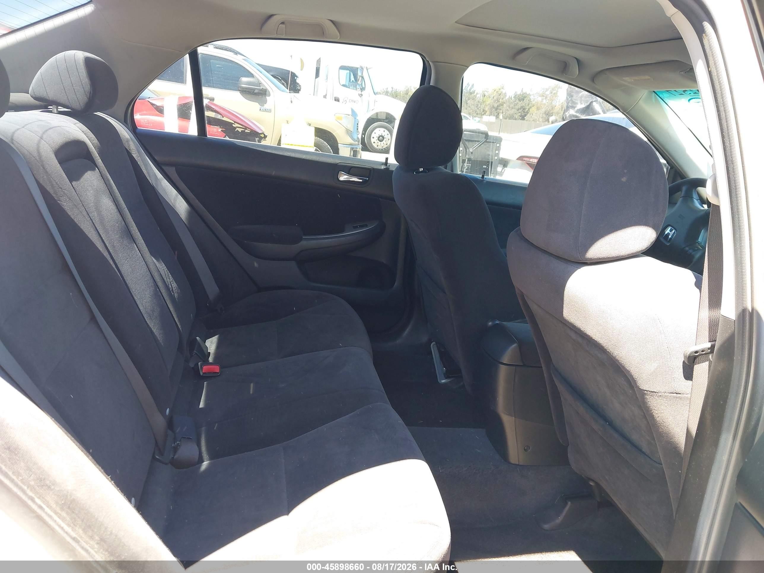 2003 Honda Accord 2.4 Ex Silver vin: JHMCM56673C033668