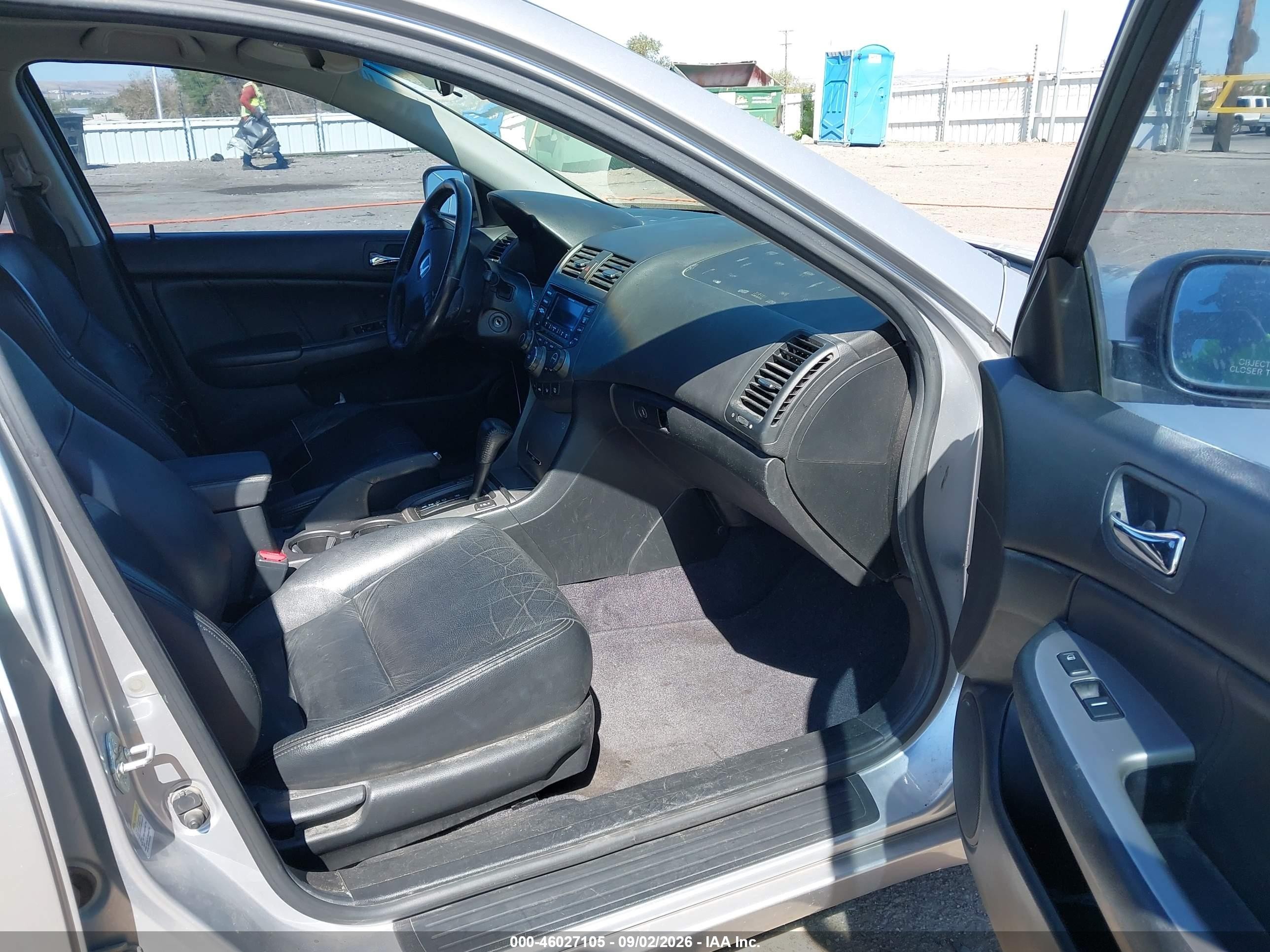 2003 Honda Accord 2.4 Ex Silver vin: JHMCM56673C074995