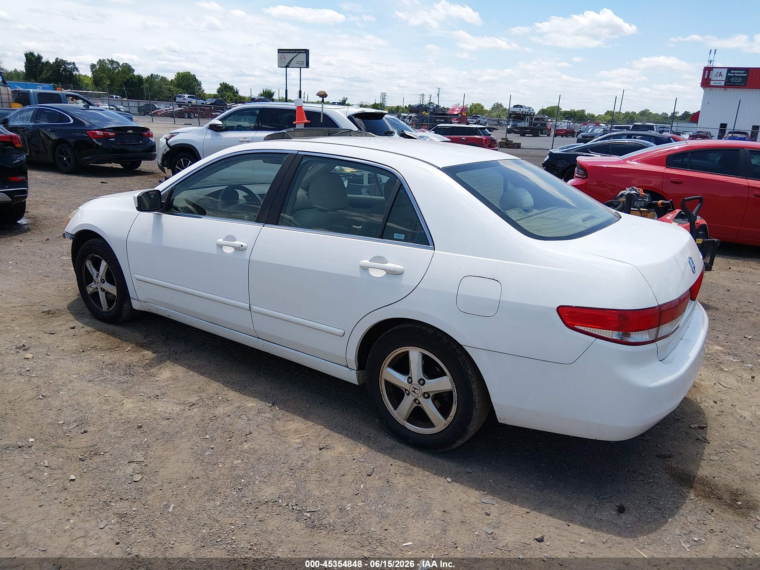 2003 Honda Accord 2.4 Ex White vin: JHMCM56683C022095
