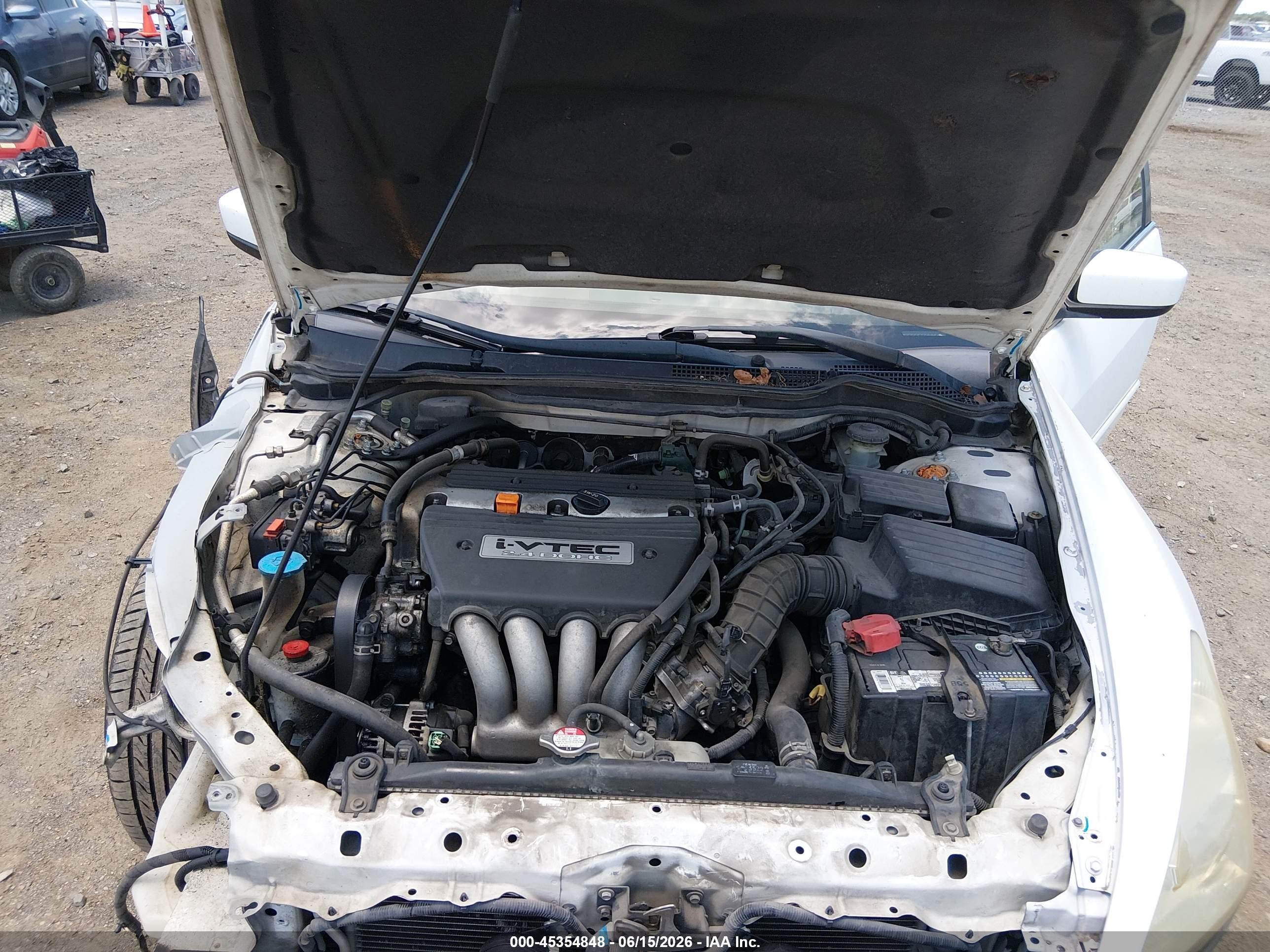 2003 Honda Accord 2.4 Ex White vin: JHMCM56683C022095