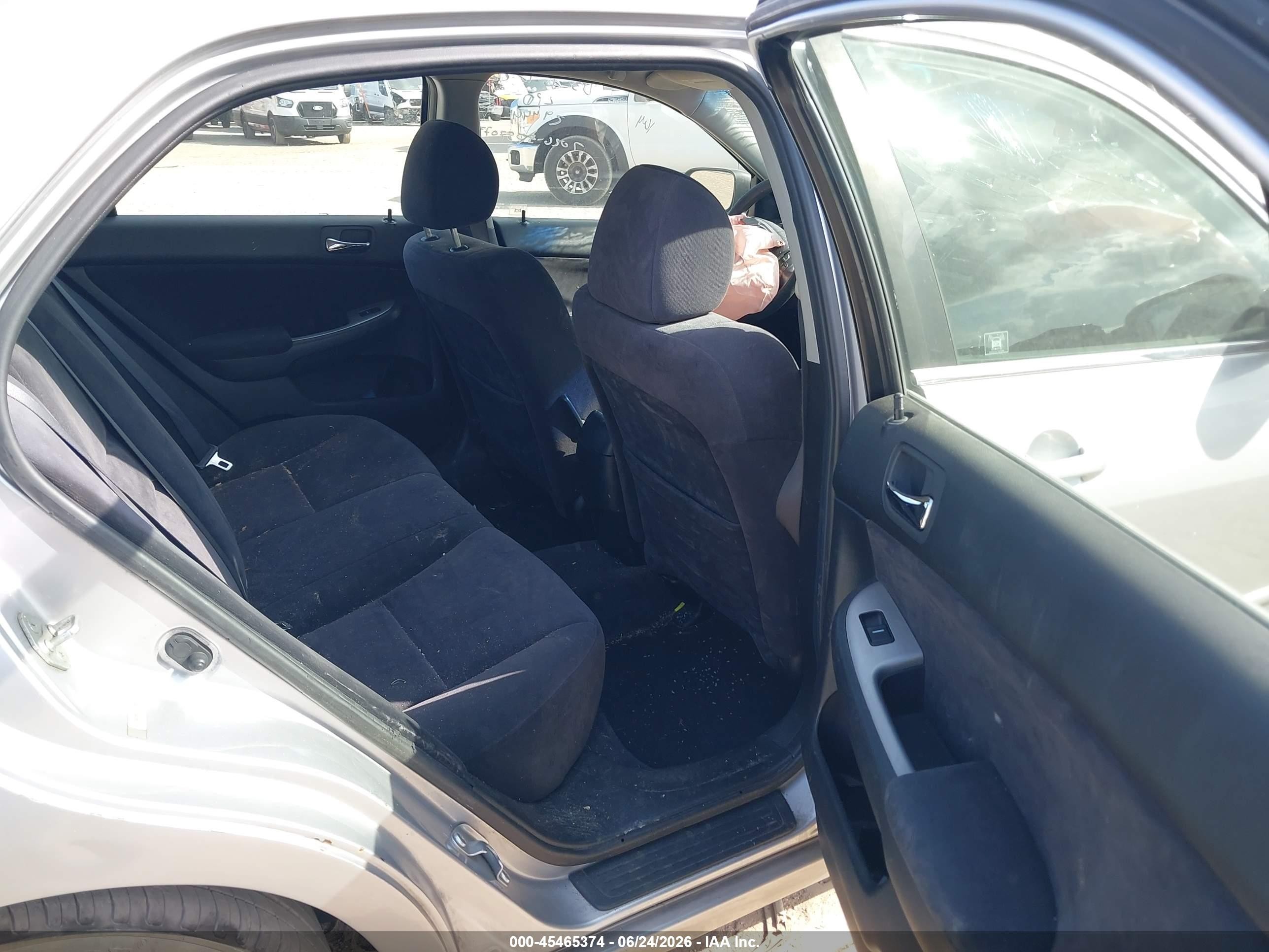 2003 Honda Accord Sdn Ex Silver vin: JHMCM56683C050480