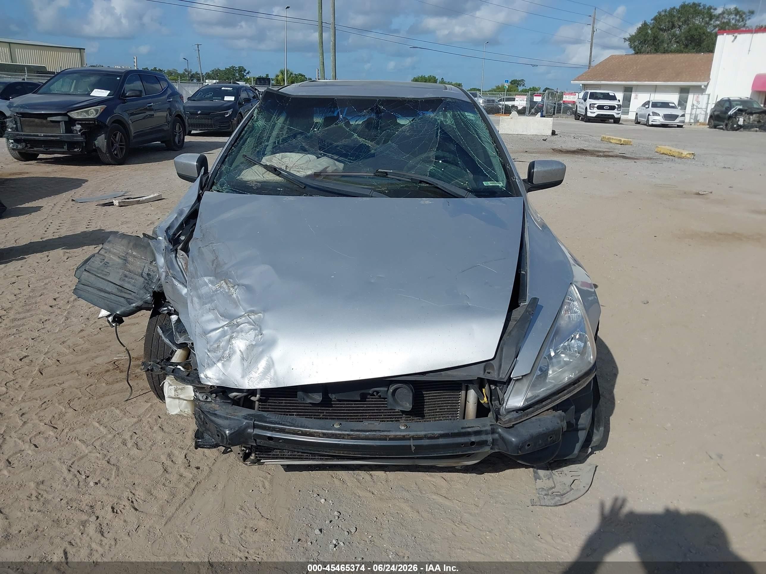 2003 Honda Accord Sdn Ex Silver vin: JHMCM56683C050480