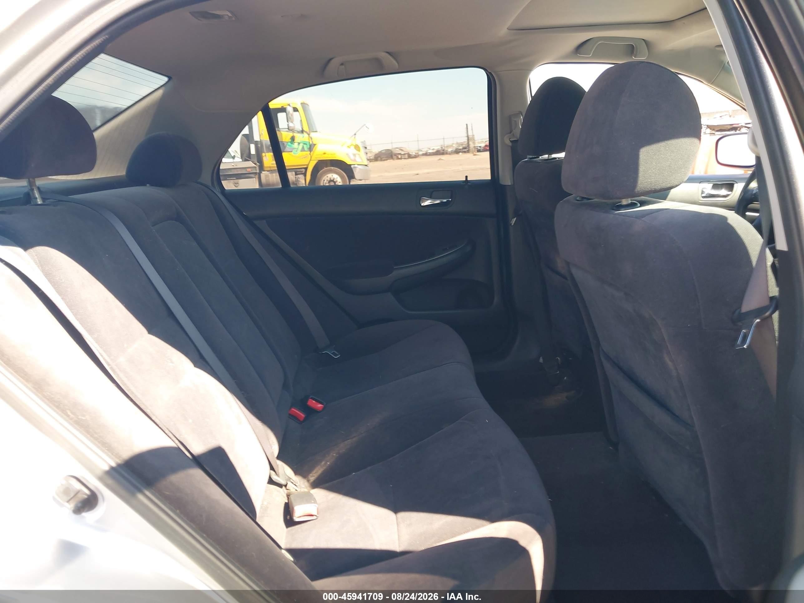 2003 Honda Accord 2.4 Ex Silver vin: JHMCM56683C069725