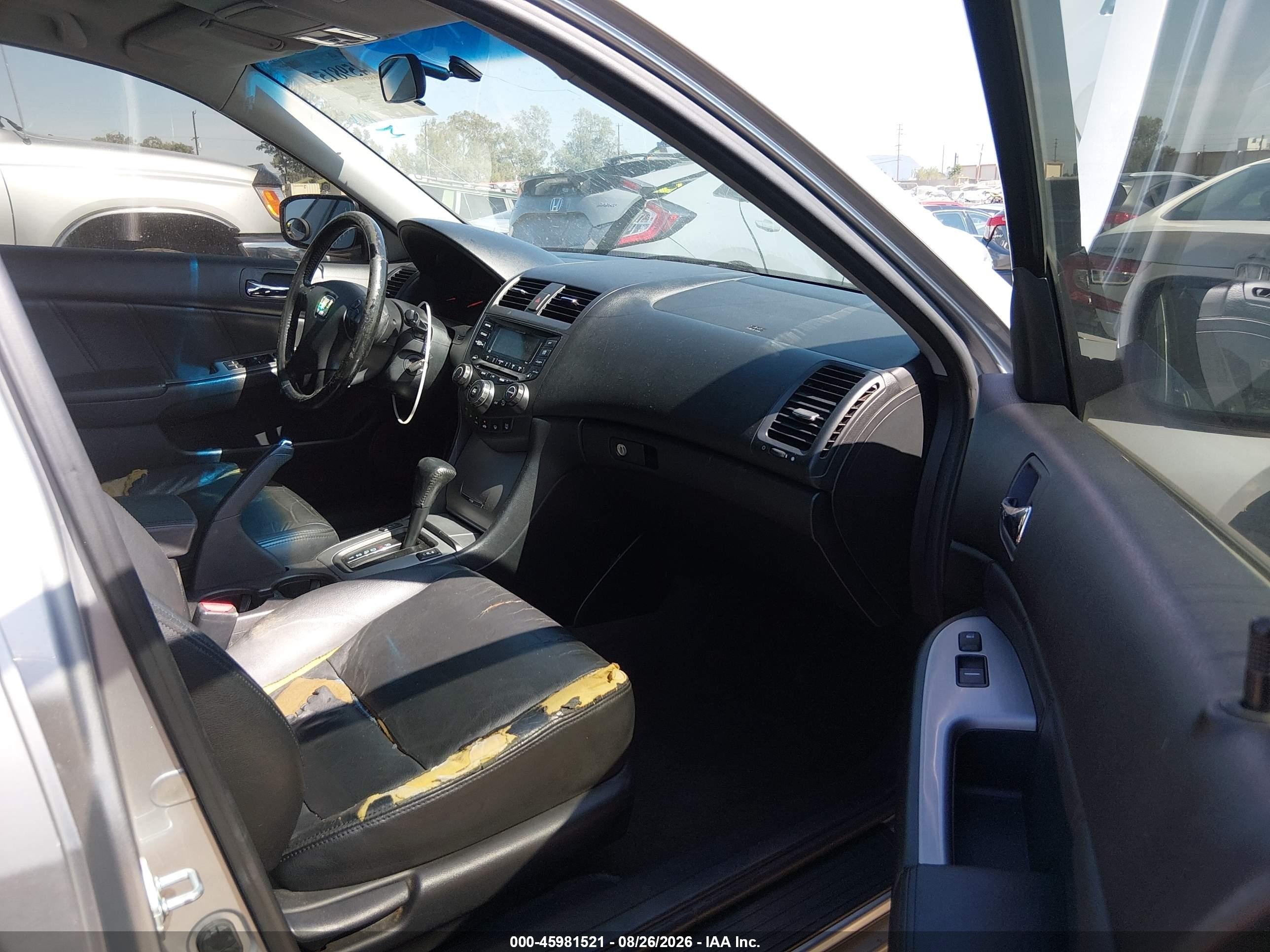2003 Honda Accord 2.4 Ex Silver vin: JHMCM56693C078370