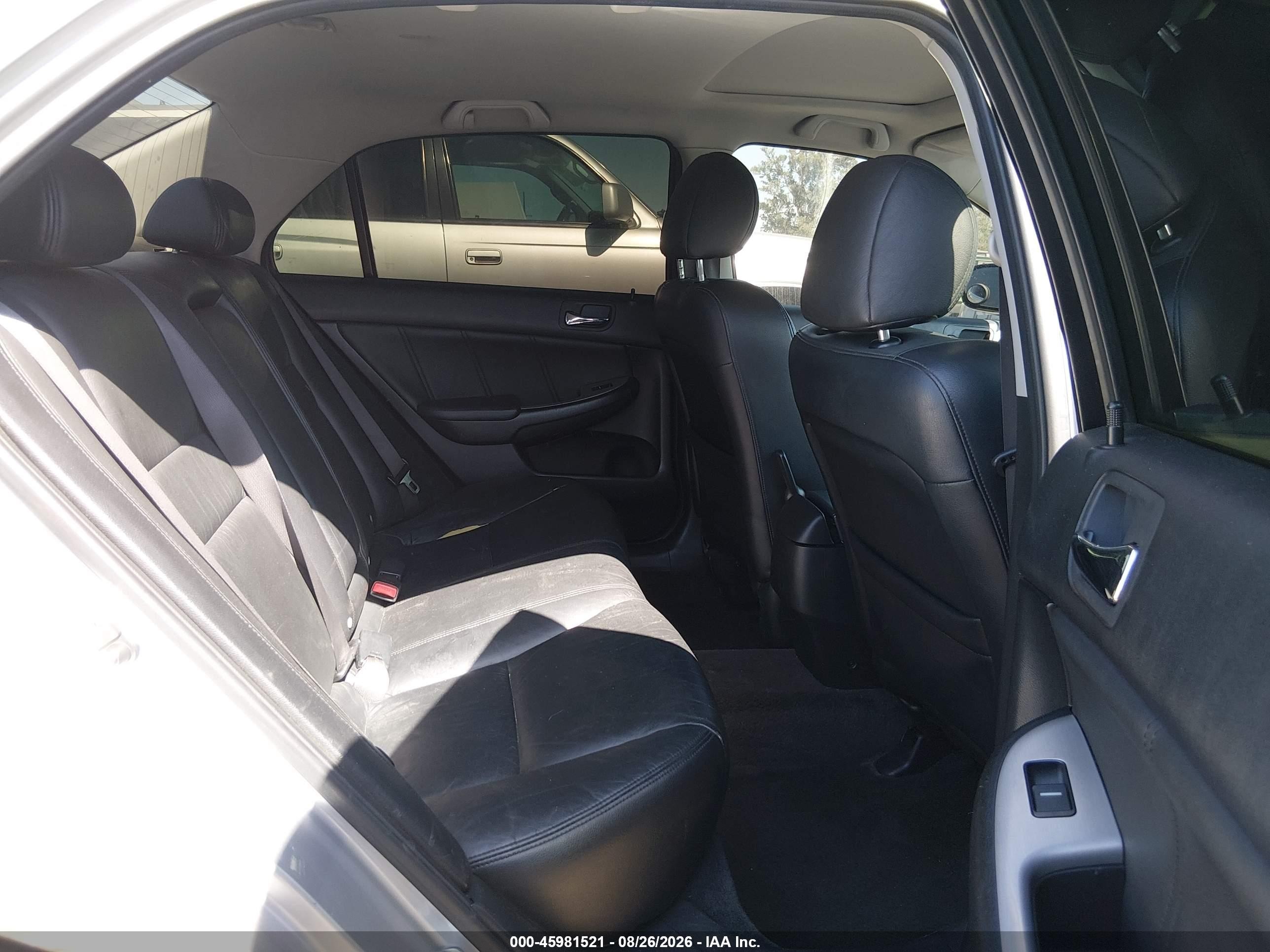 2003 Honda Accord 2.4 Ex Silver vin: JHMCM56693C078370