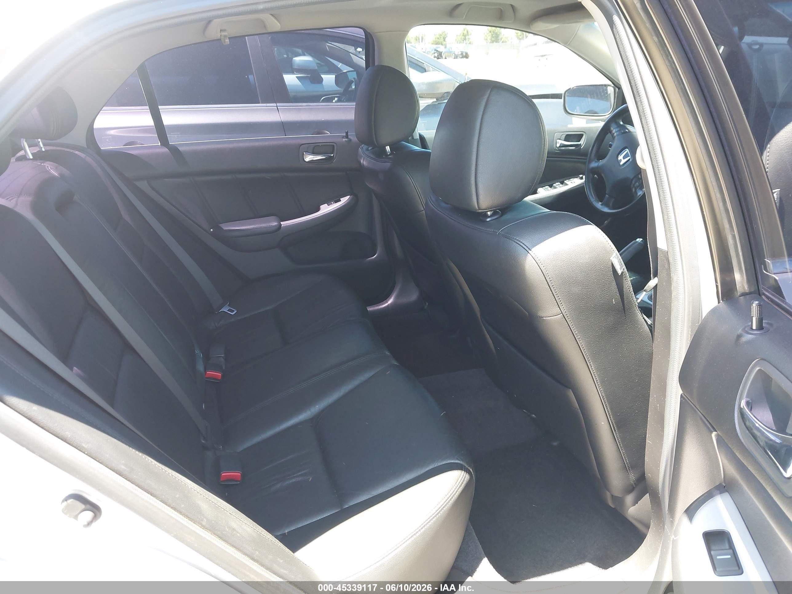 2003 Honda Accord 2.4 Ex Silver vin: JHMCM566X3C064672