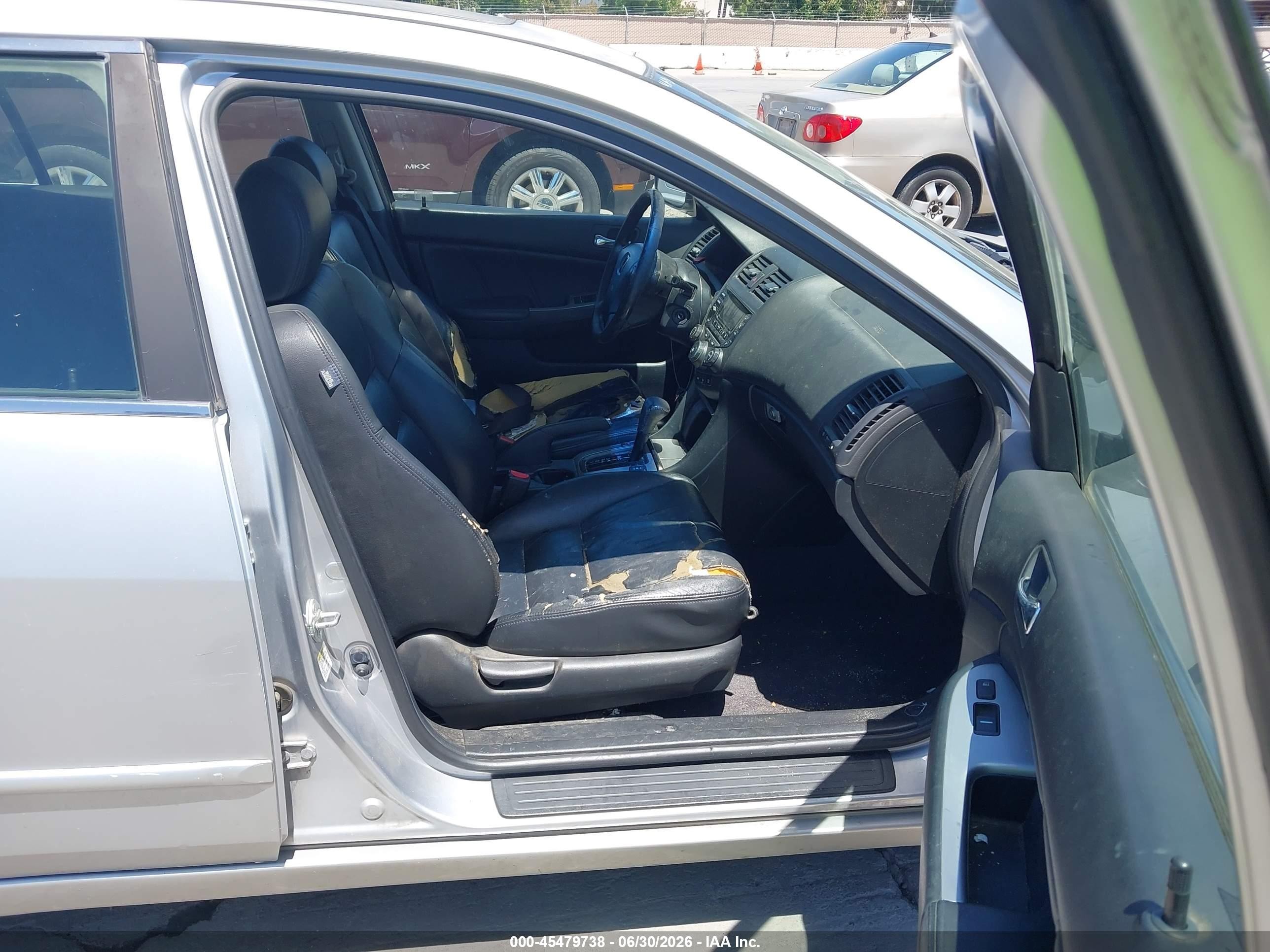 2003 Honda Accord Sdn Ex Silver vin: JHMCM566X3C073260