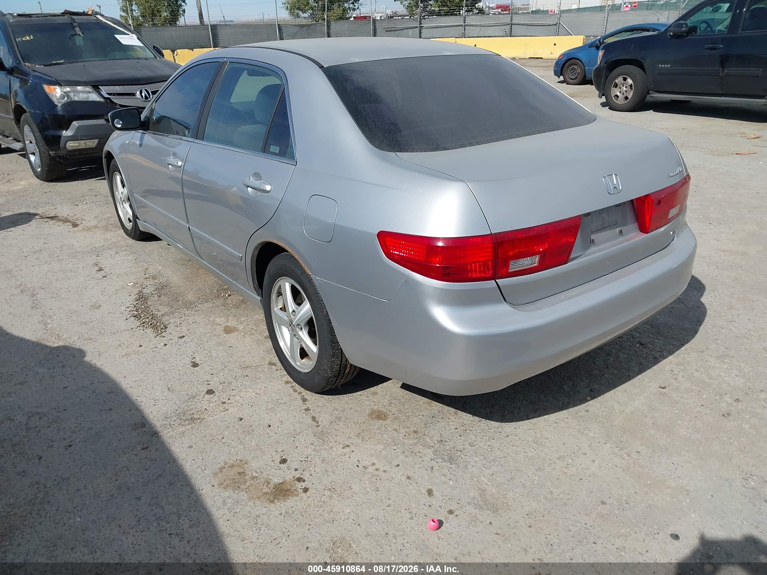 2005 Honda Accord 2.4 Ex Silver vin: JHMCM56705C003147