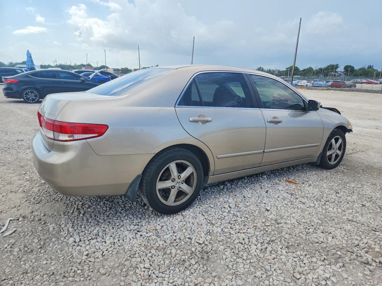 2003 Honda Accord Ex Beige vin: JHMCM56713C070983
