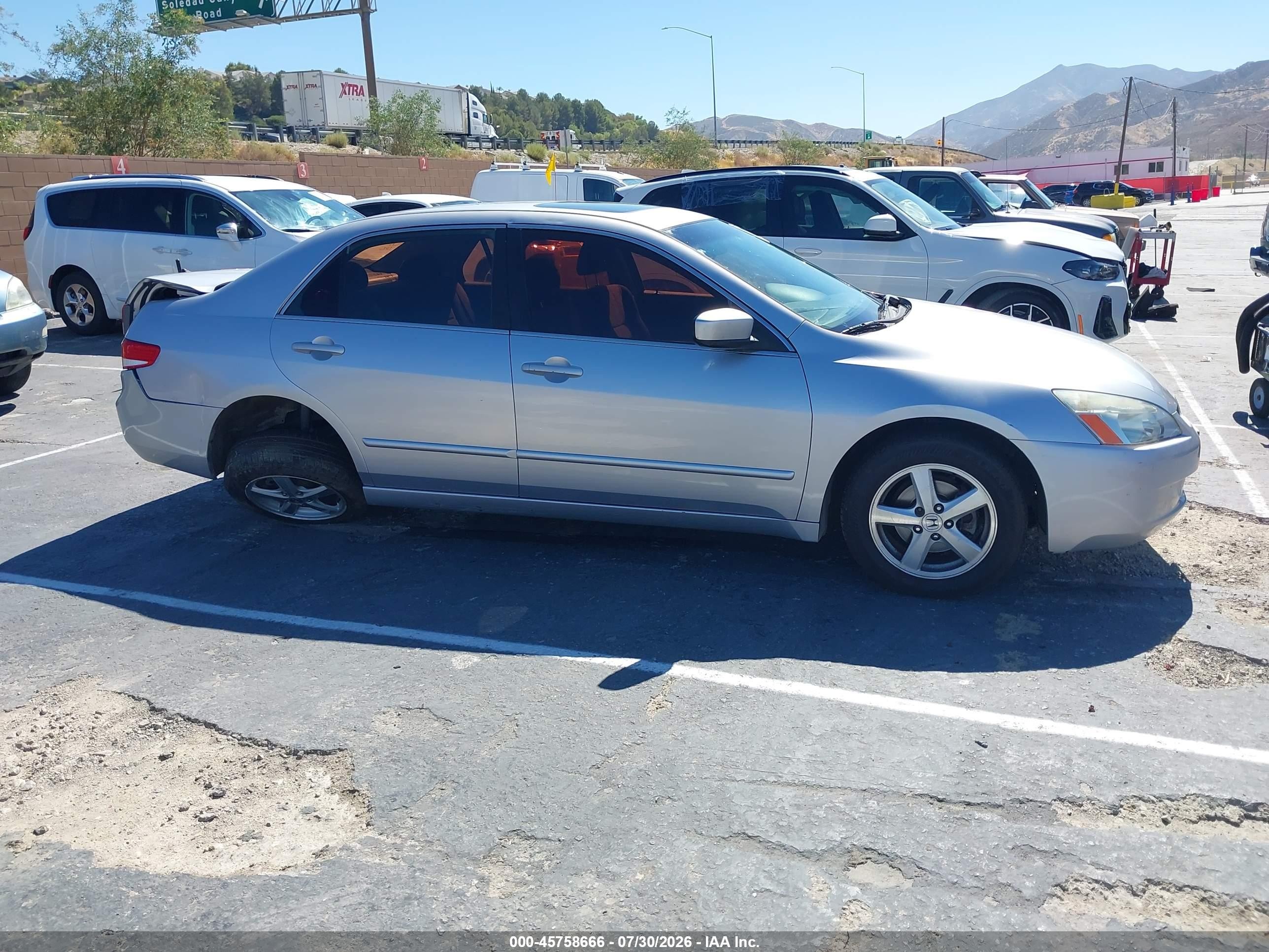 2004 Honda Accord 2.4 Ex Silver vin: JHMCM56754C018662