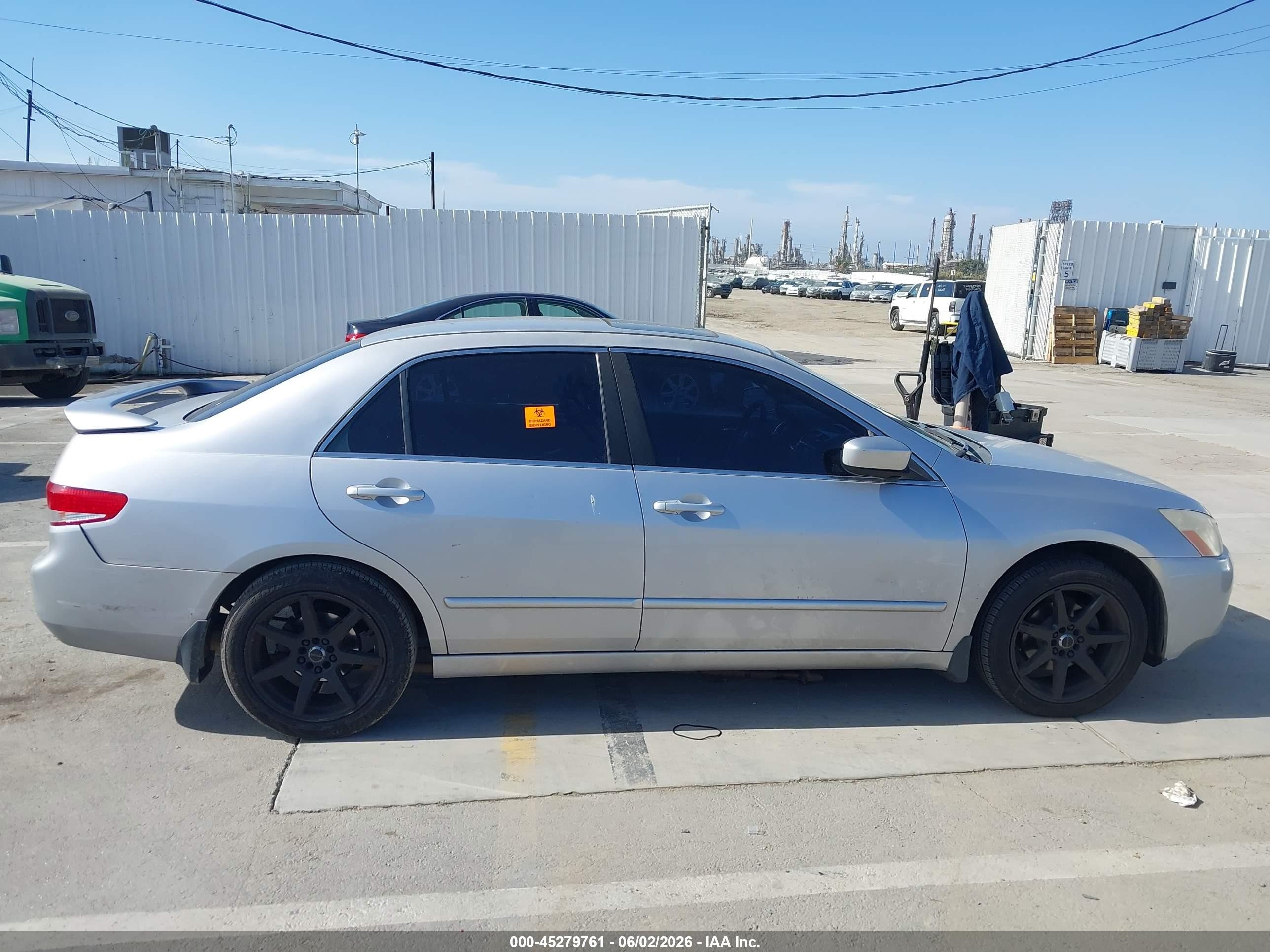 2003 Honda Accord 2.4 Ex Silver vin: JHMCM56763C067559