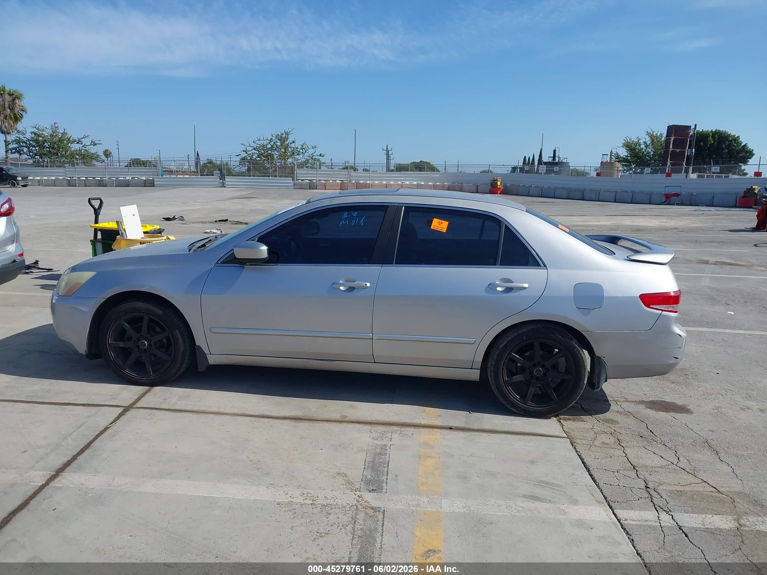 2003 Honda Accord 2.4 Ex Silver vin: JHMCM56763C067559
