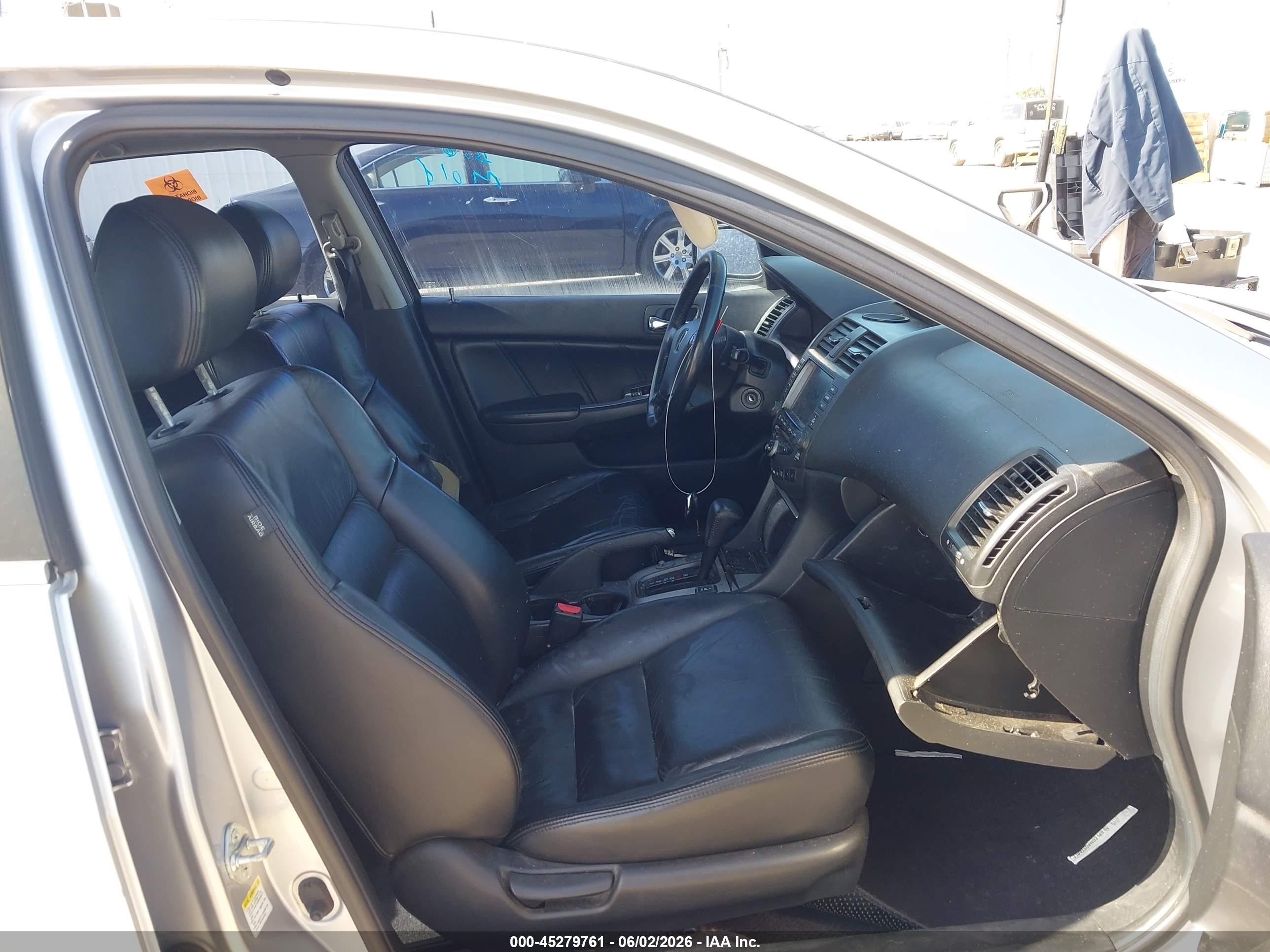 2003 Honda Accord 2.4 Ex Silver vin: JHMCM56763C067559
