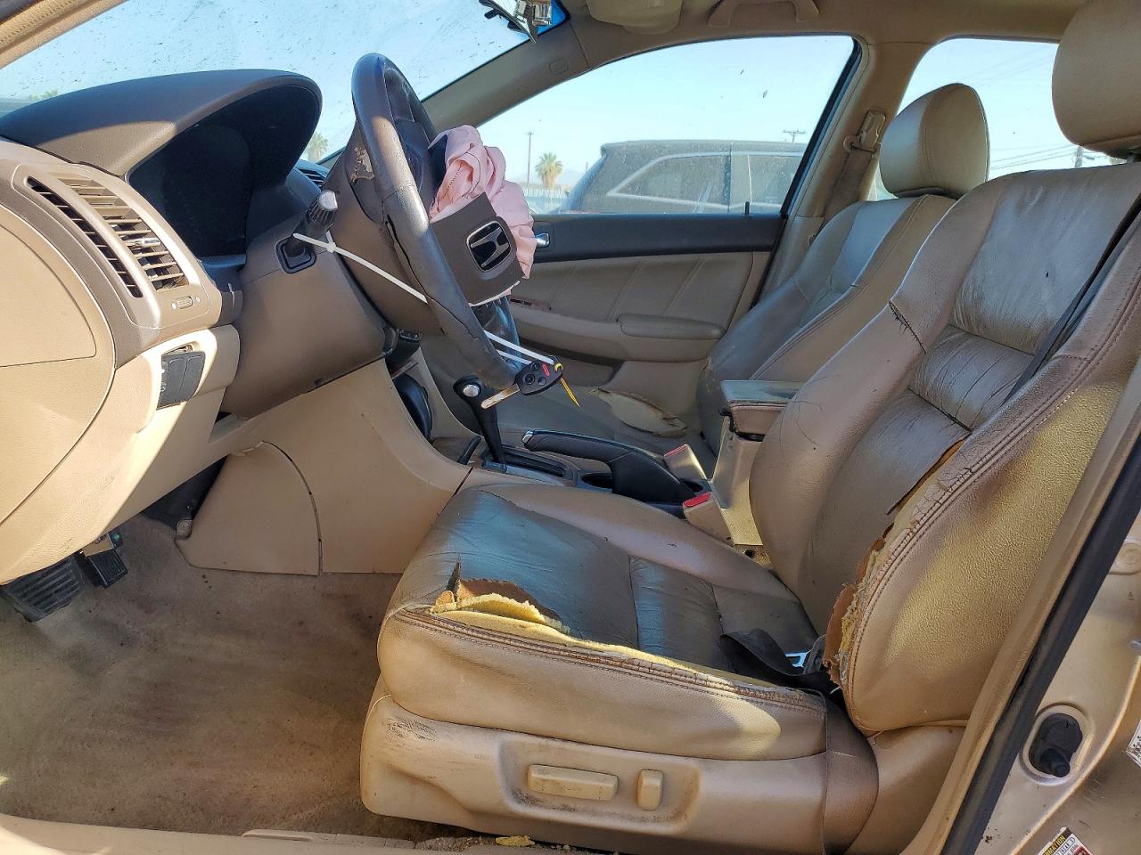 2004 Honda Accord Ex Gold vin: JHMCM56824C002332