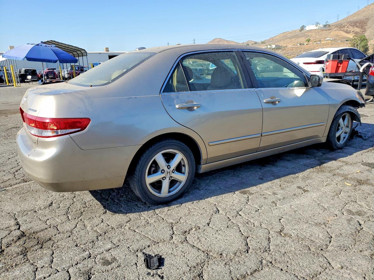 2004 Honda Accord Ex Gold vin: JHMCM56824C002332