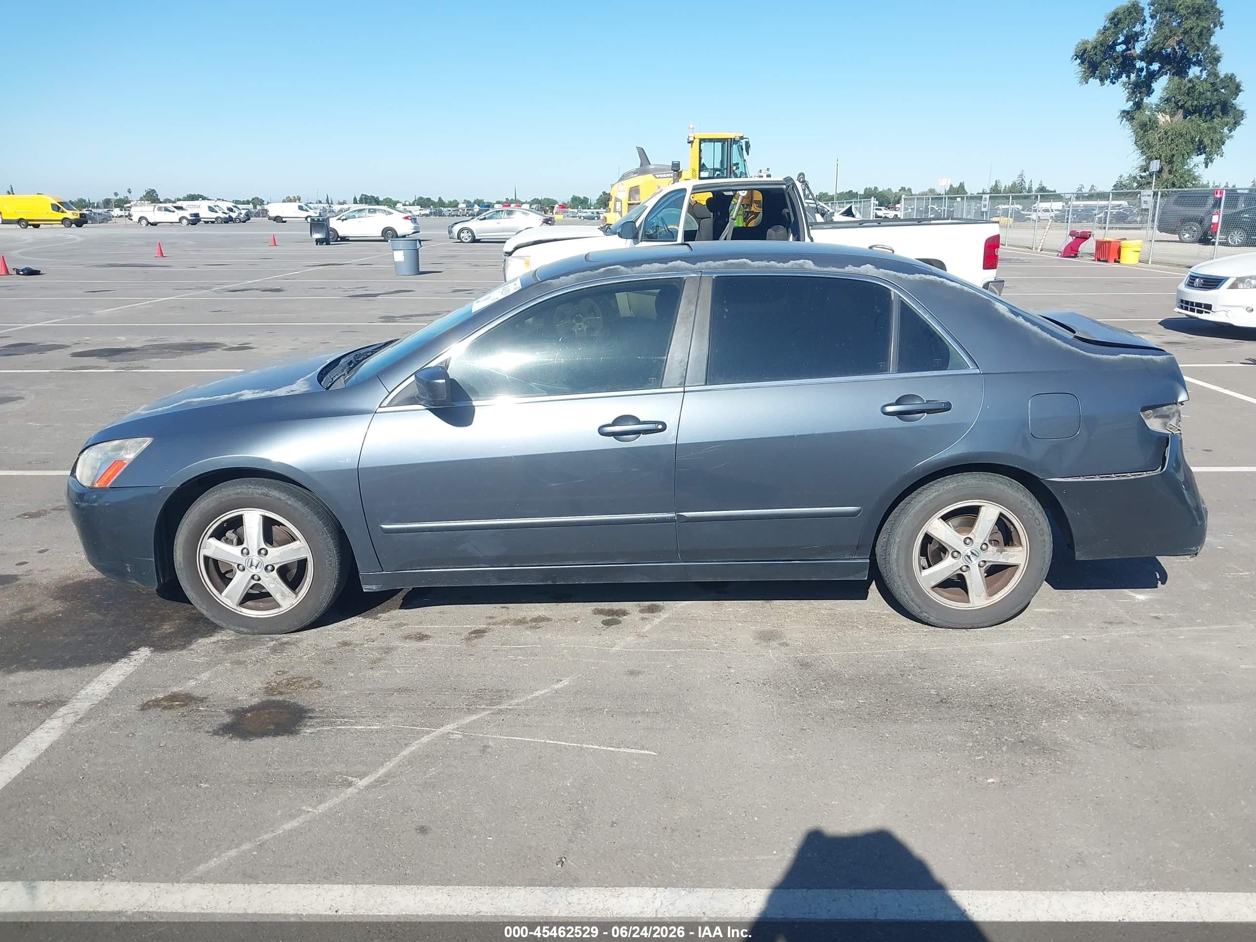 2004 Honda Accord 2.4 Ex Gray vin: JHMCM56824C030857