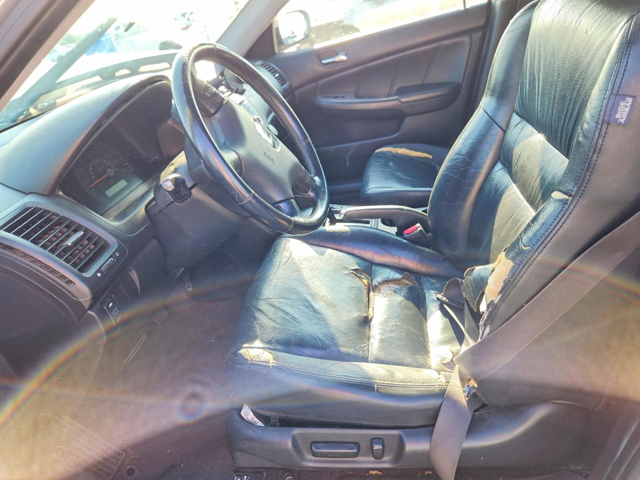 2004 Honda Accord Ex Silver vin: JHMCM56834C002680