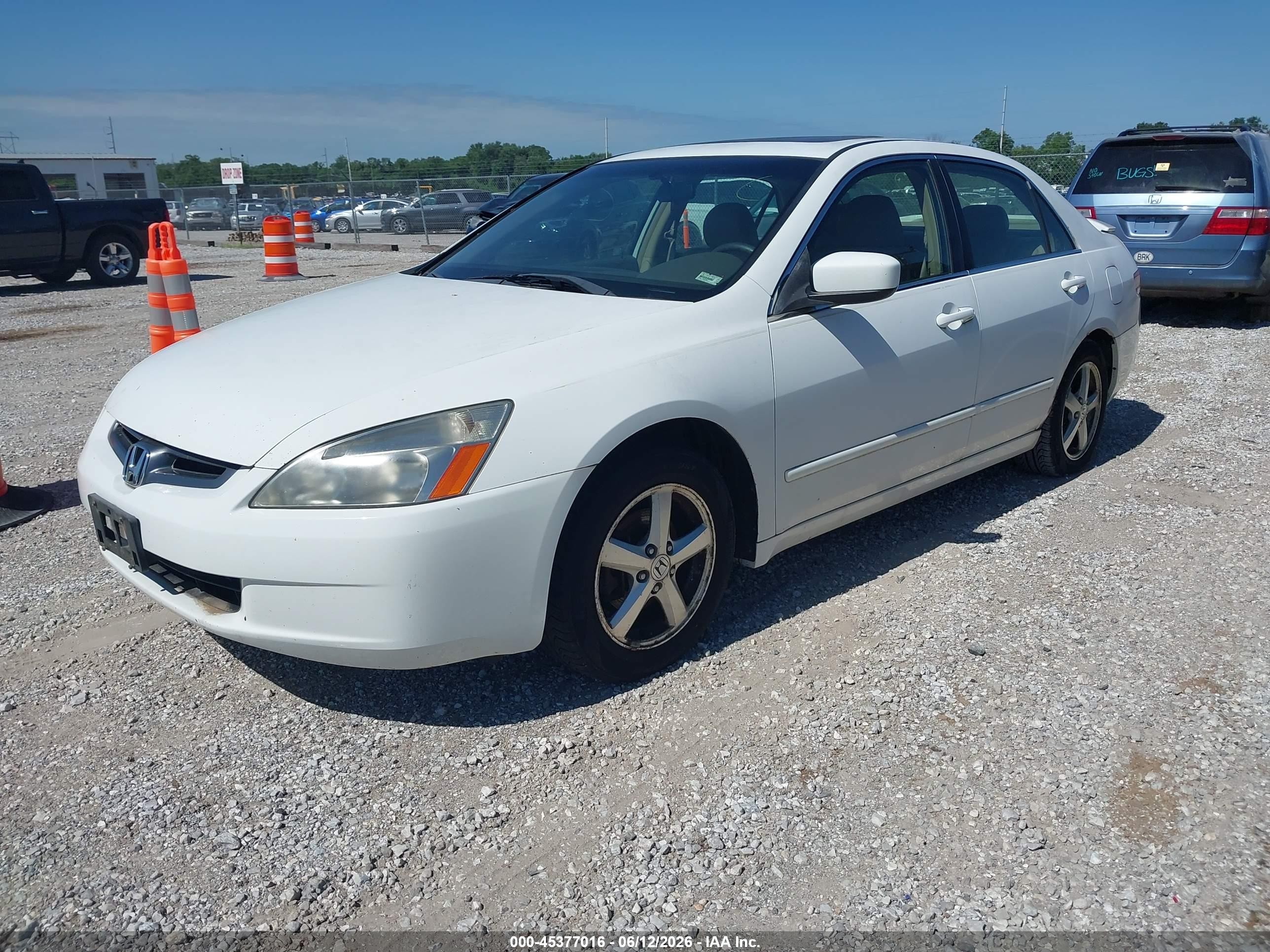 2004 Honda Accord 2.4 Ex Белый vin: JHMCM56864C011907