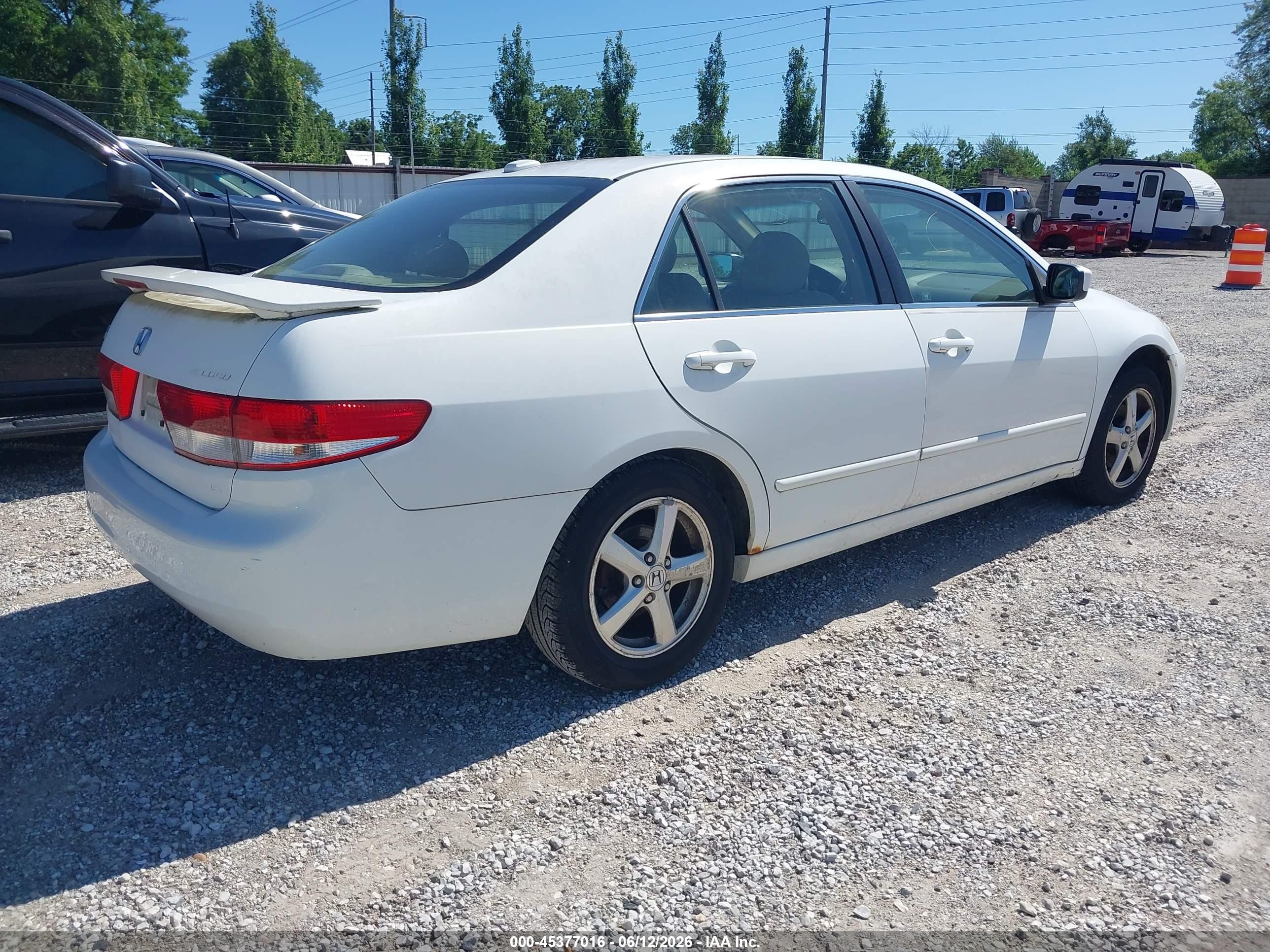 2004 Honda Accord 2.4 Ex Белый vin: JHMCM56864C011907