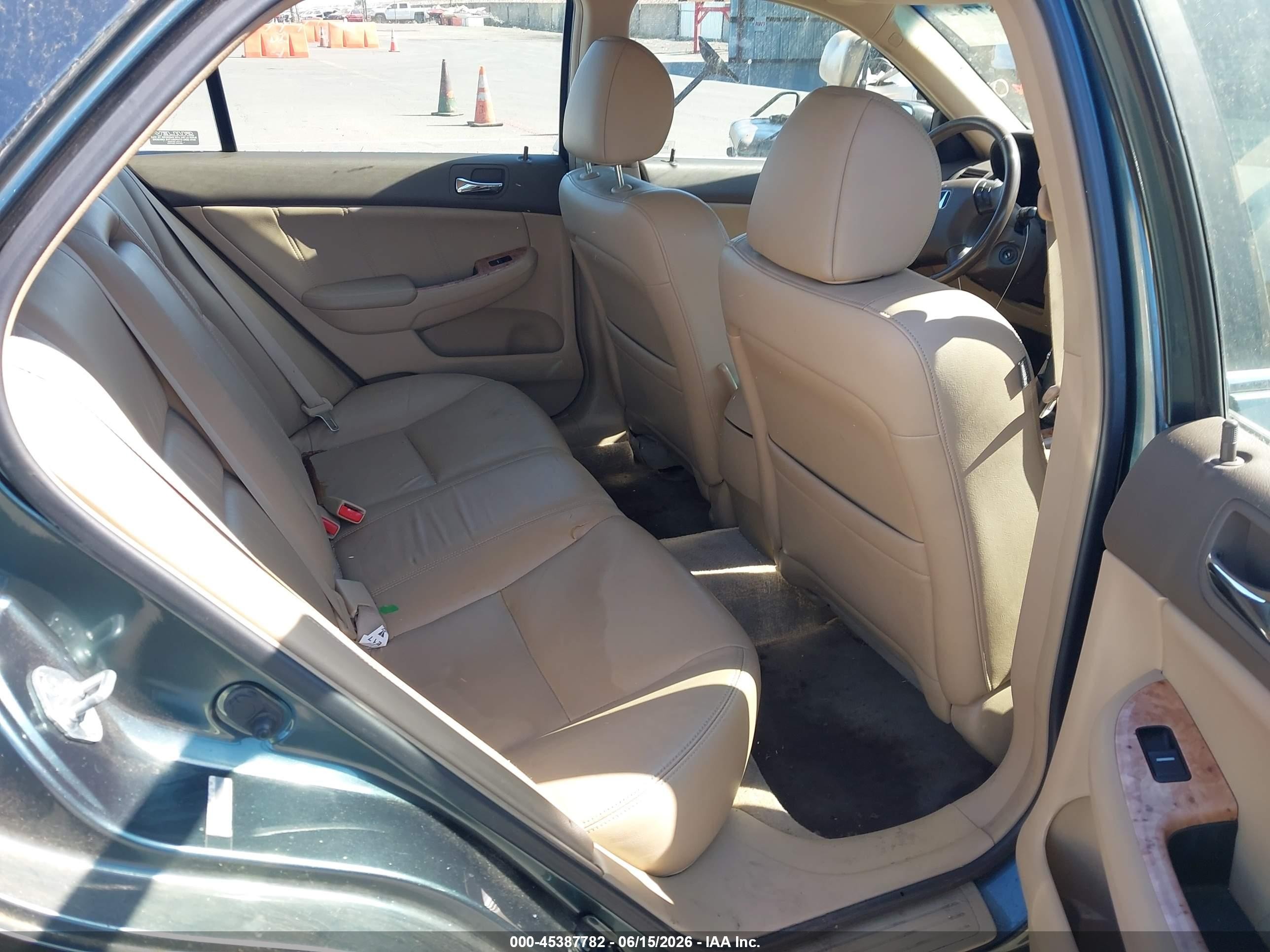 2004 Honda Accord 2.4 Ex Green vin: JHMCM56874C013827