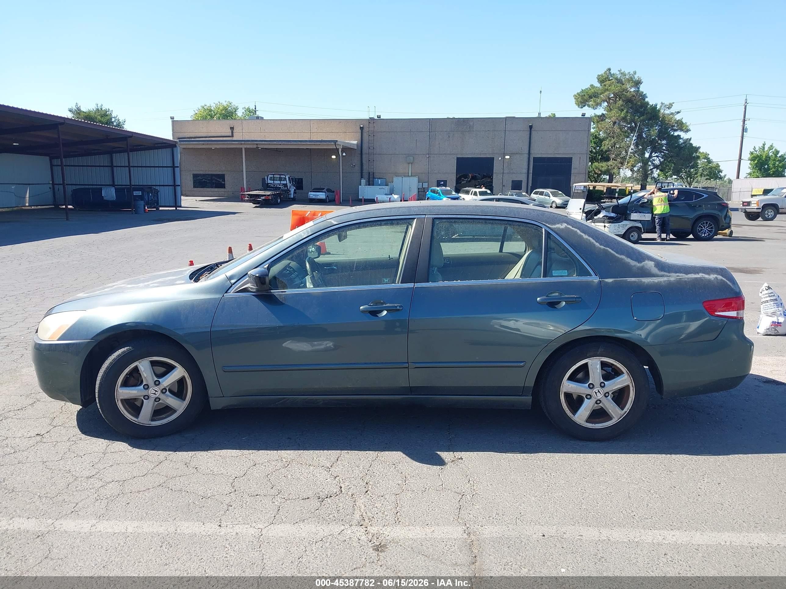 2004 Honda Accord 2.4 Ex Green vin: JHMCM56874C013827