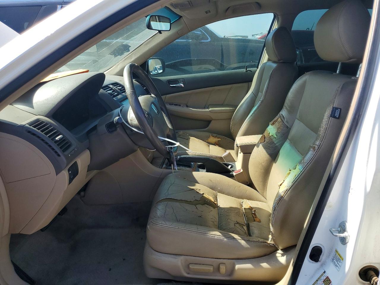 2004 Honda Accord Ex White vin: JHMCM56874C033365