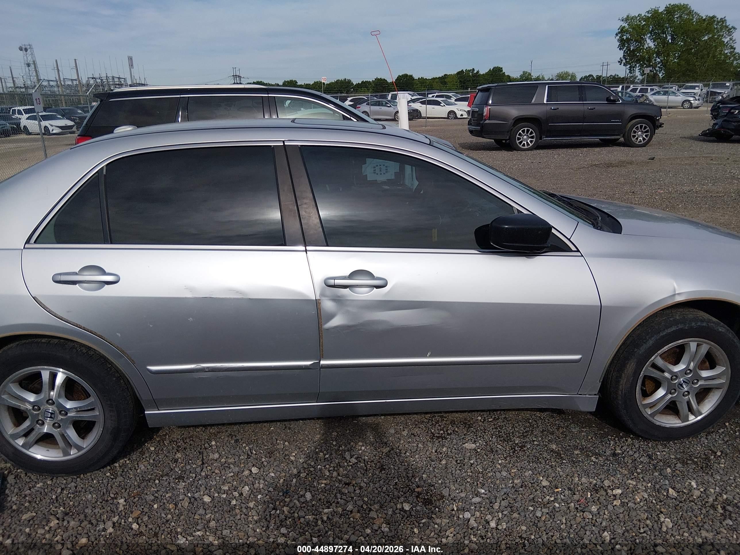 2007 Honda Accord 2.4 Ex Silver vin: JHMCM56877C000953