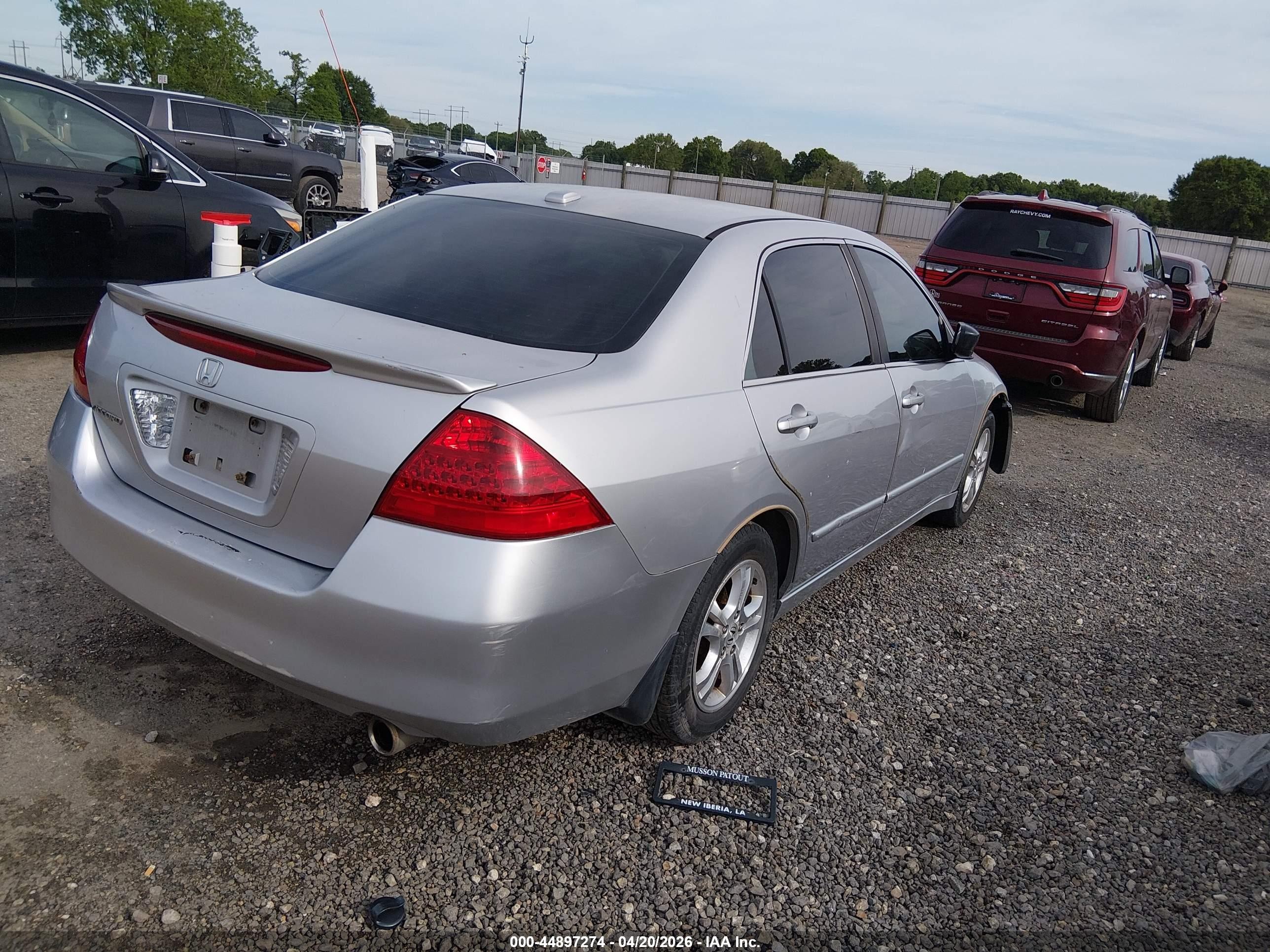 2007 Honda Accord 2.4 Ex Silver vin: JHMCM56877C000953