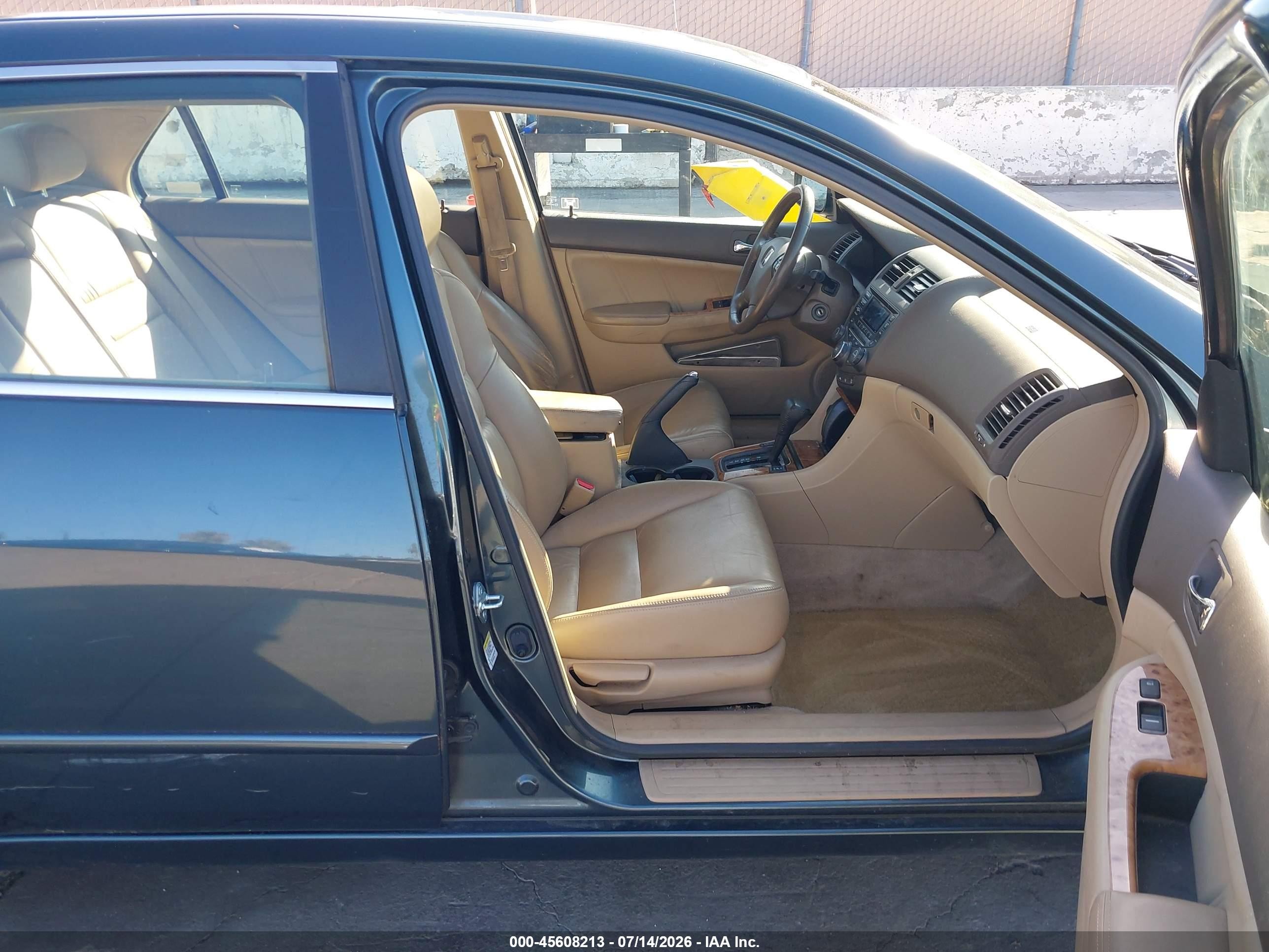 2004 Honda Accord 2.4 Ex Green vin: JHMCM56884C041040