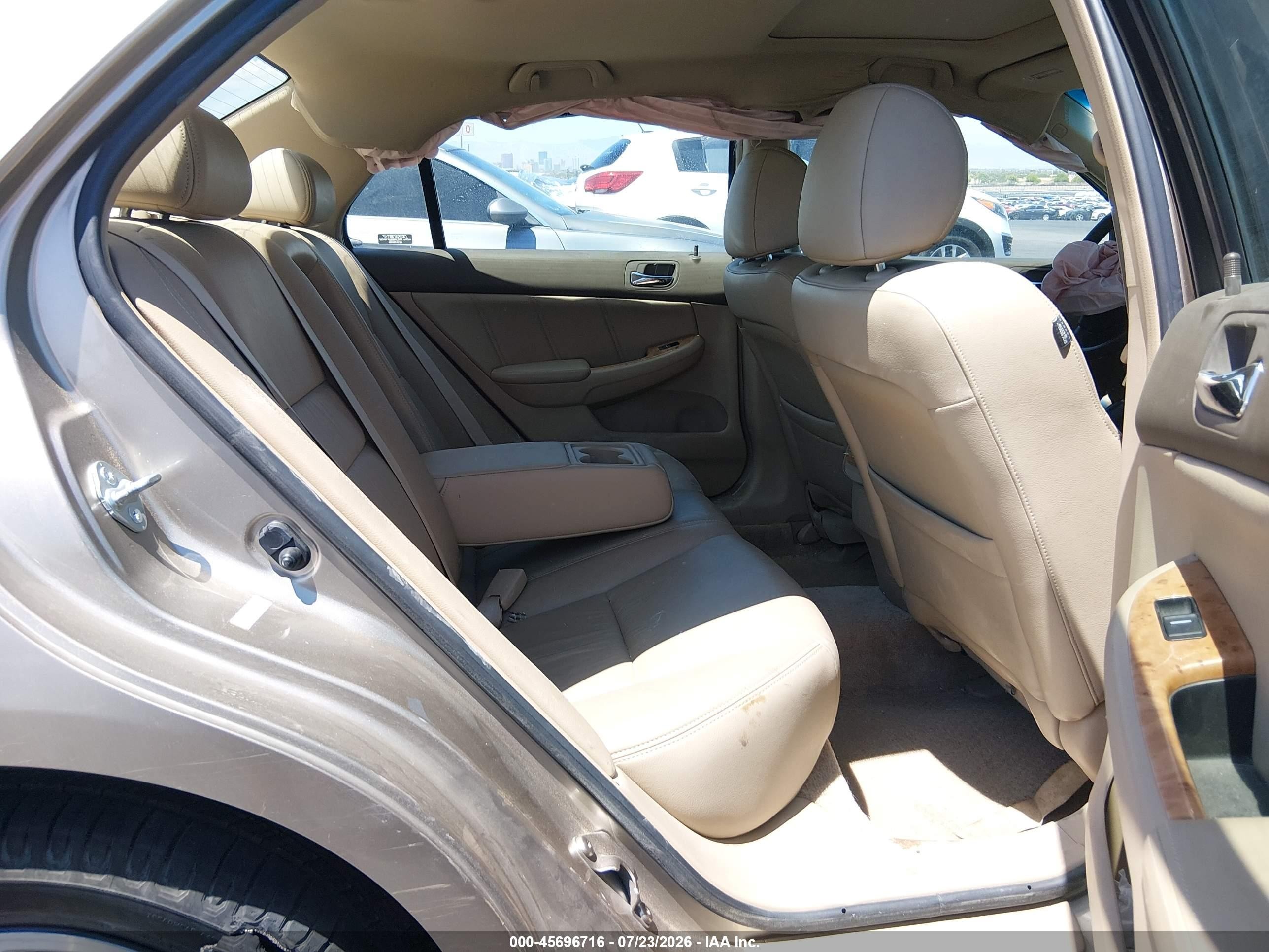 2005 Honda Accord 2.4 Ex Beige vin: JHMCM56895C004466
