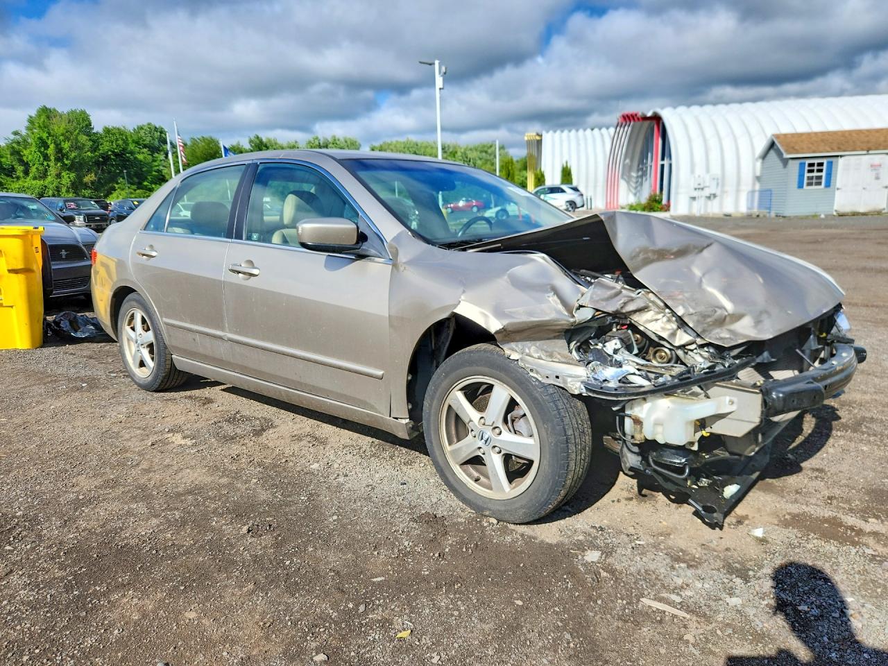 2005 Honda Accord Ex Gold vin: JHMCM56895C005083