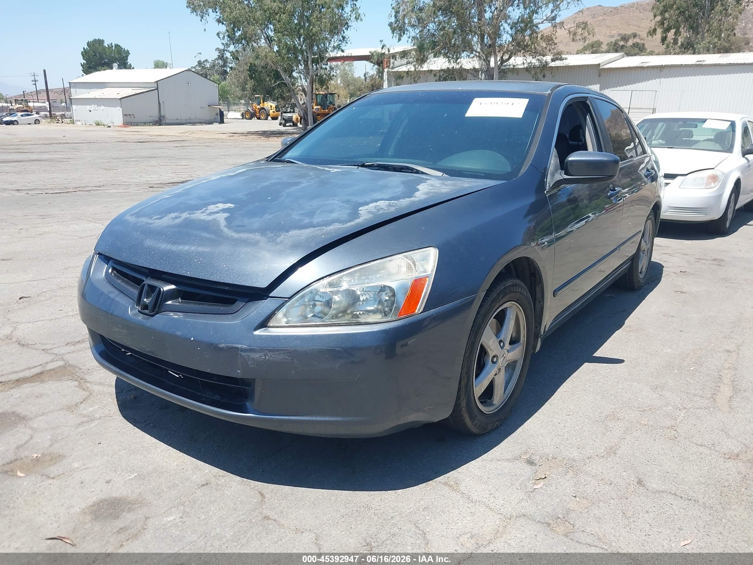 2005 Honda Accord 2.4 Ex Серый vin: JHMCM568X5C004296