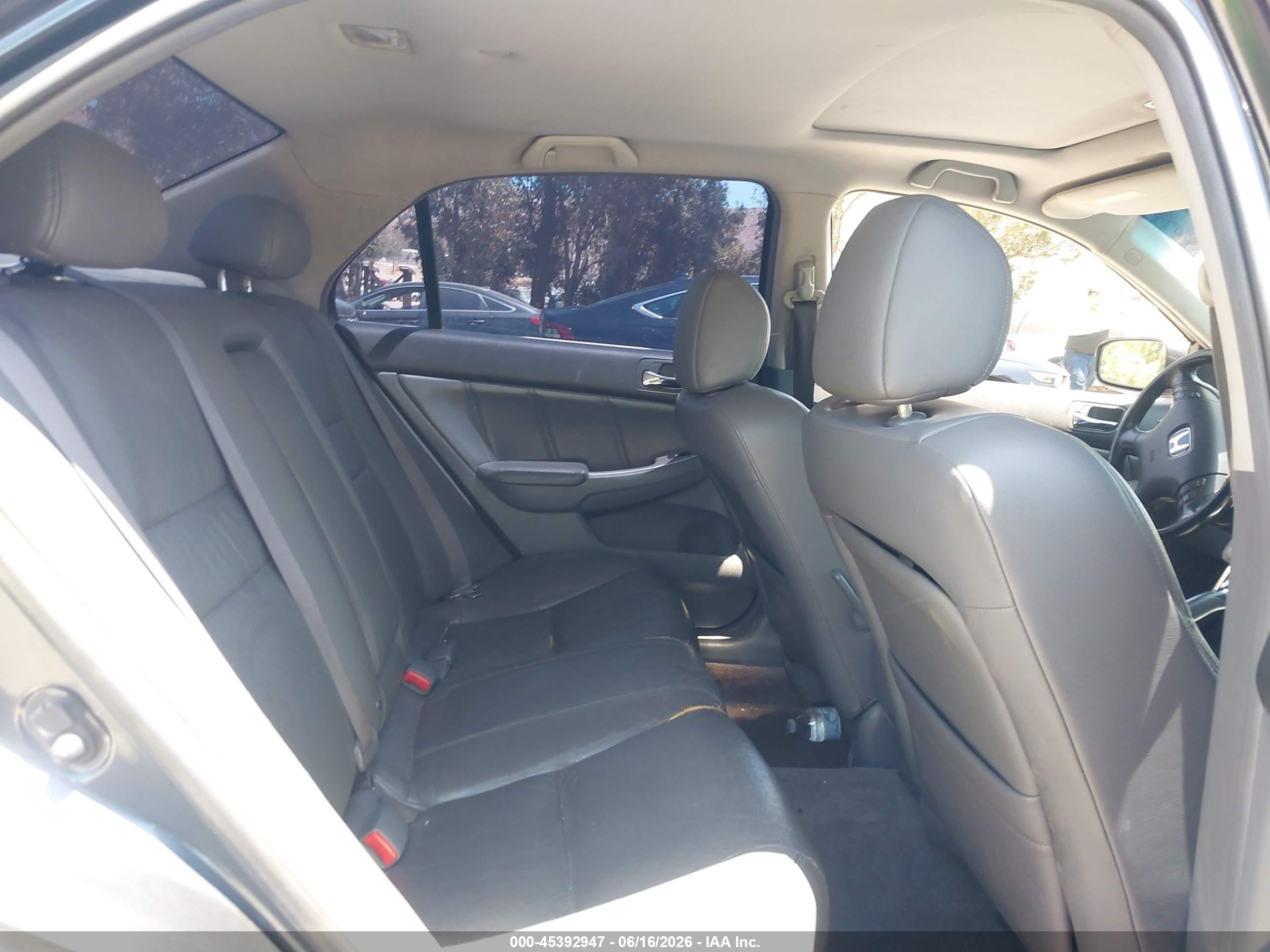 2005 Honda Accord 2.4 Ex Серый vin: JHMCM568X5C004296