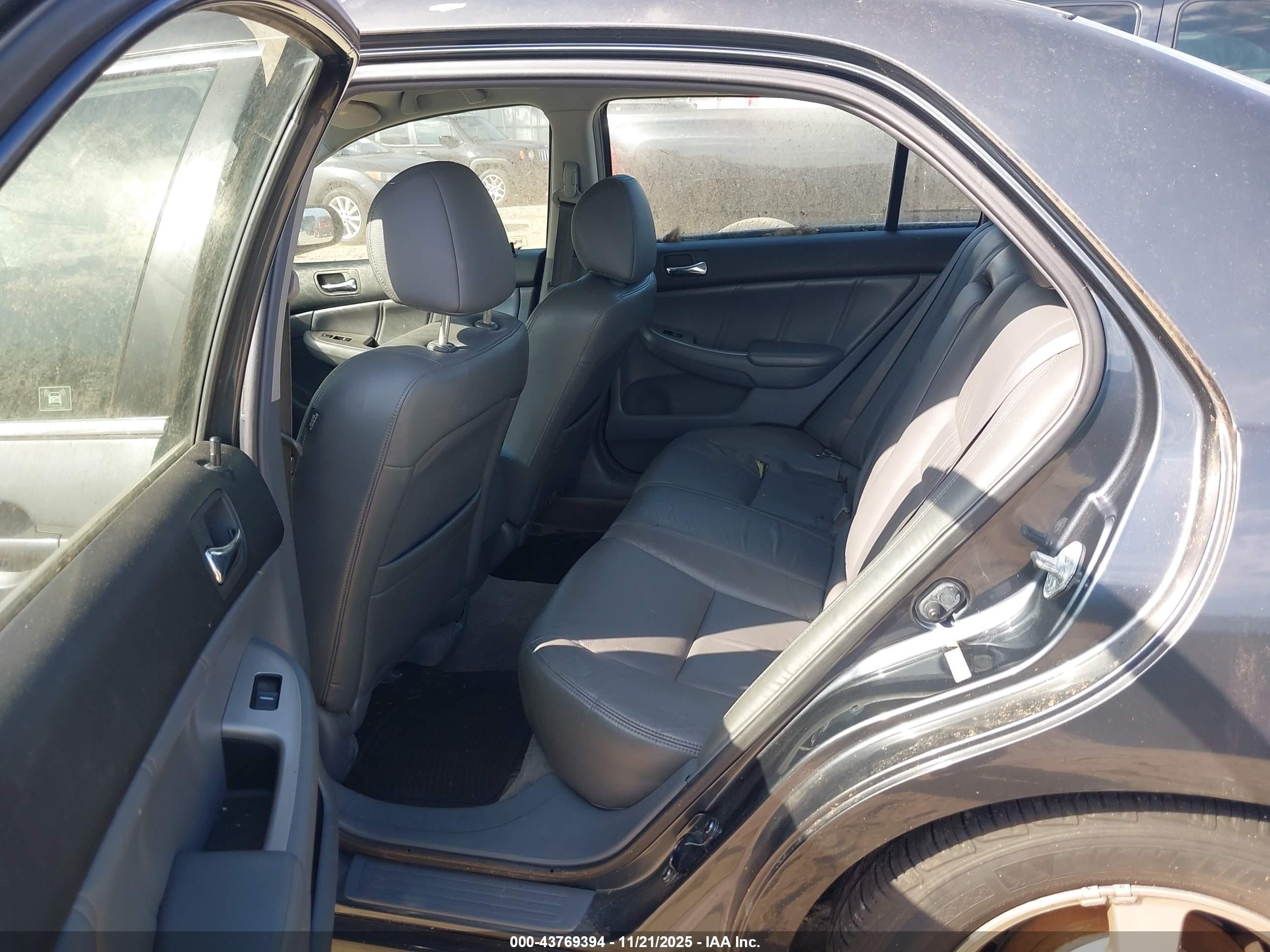 2007 Honda Accord Hybrid   Blue vin: JHMCN36407C001117
