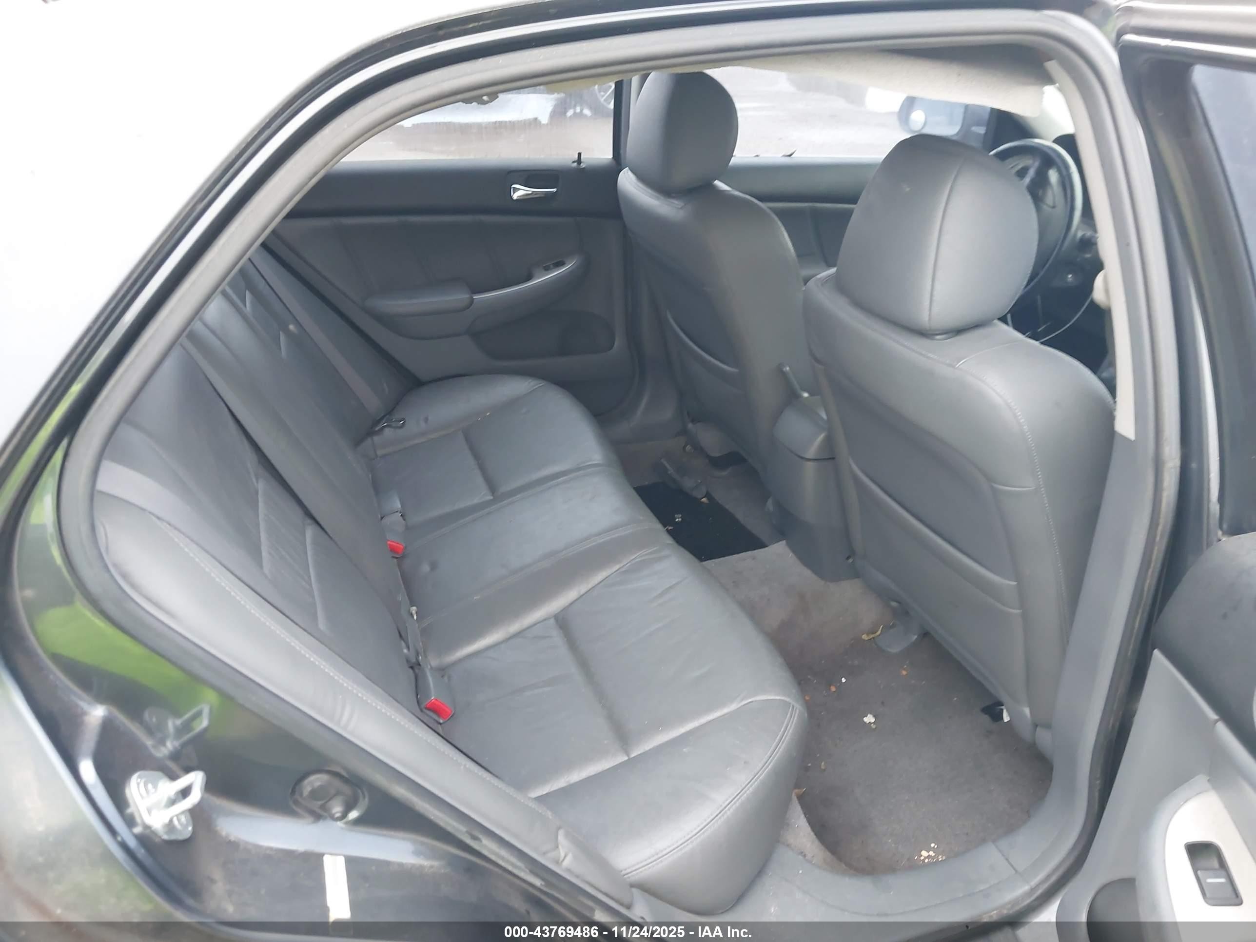 2007 Honda Accord Hybrid   Gray vin: JHMCN36437C003640