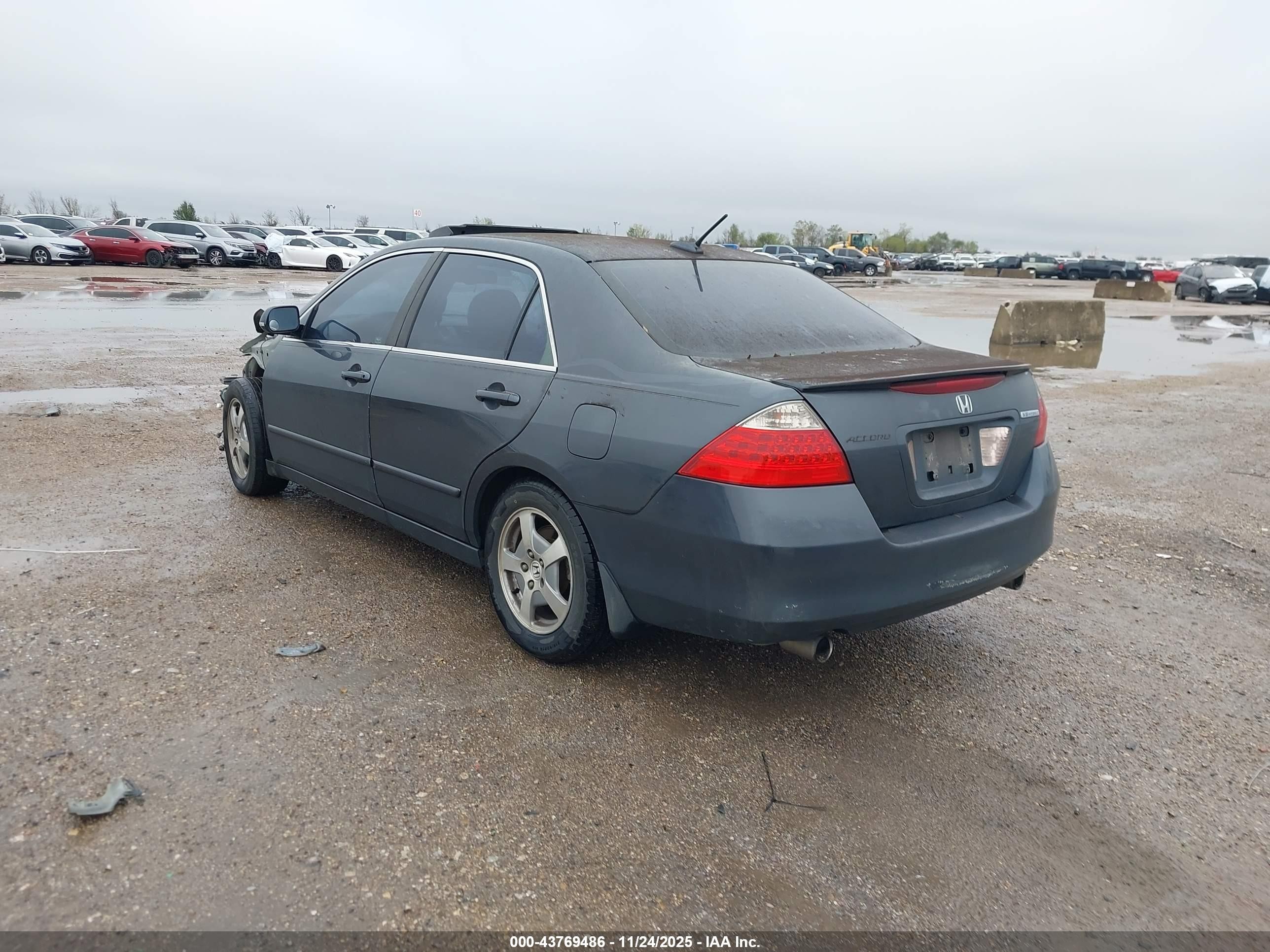 2007 Honda Accord Hybrid   Gray vin: JHMCN36437C003640