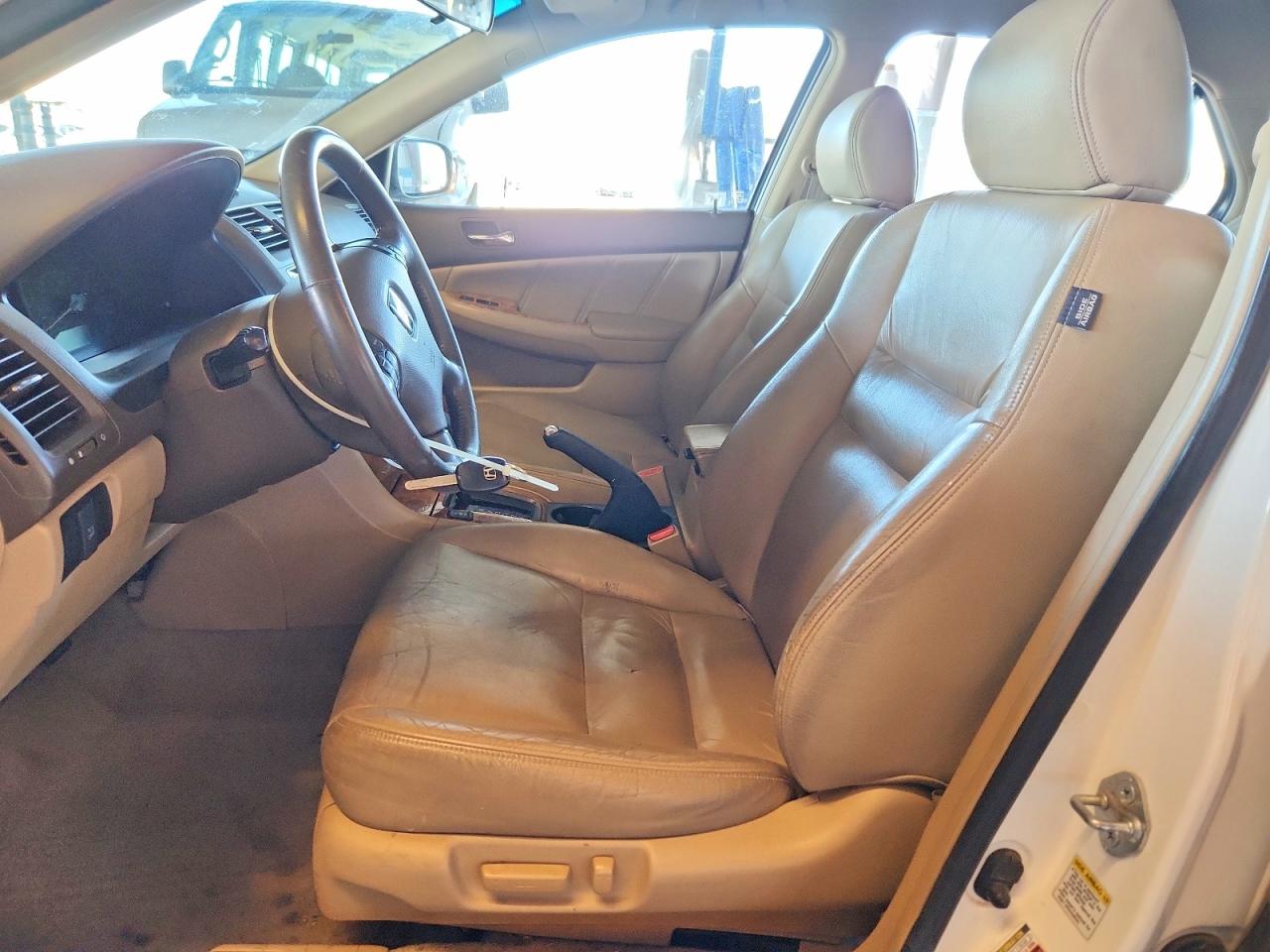 2005 Honda Accord Hybrid White vin: JHMCN36455C003703