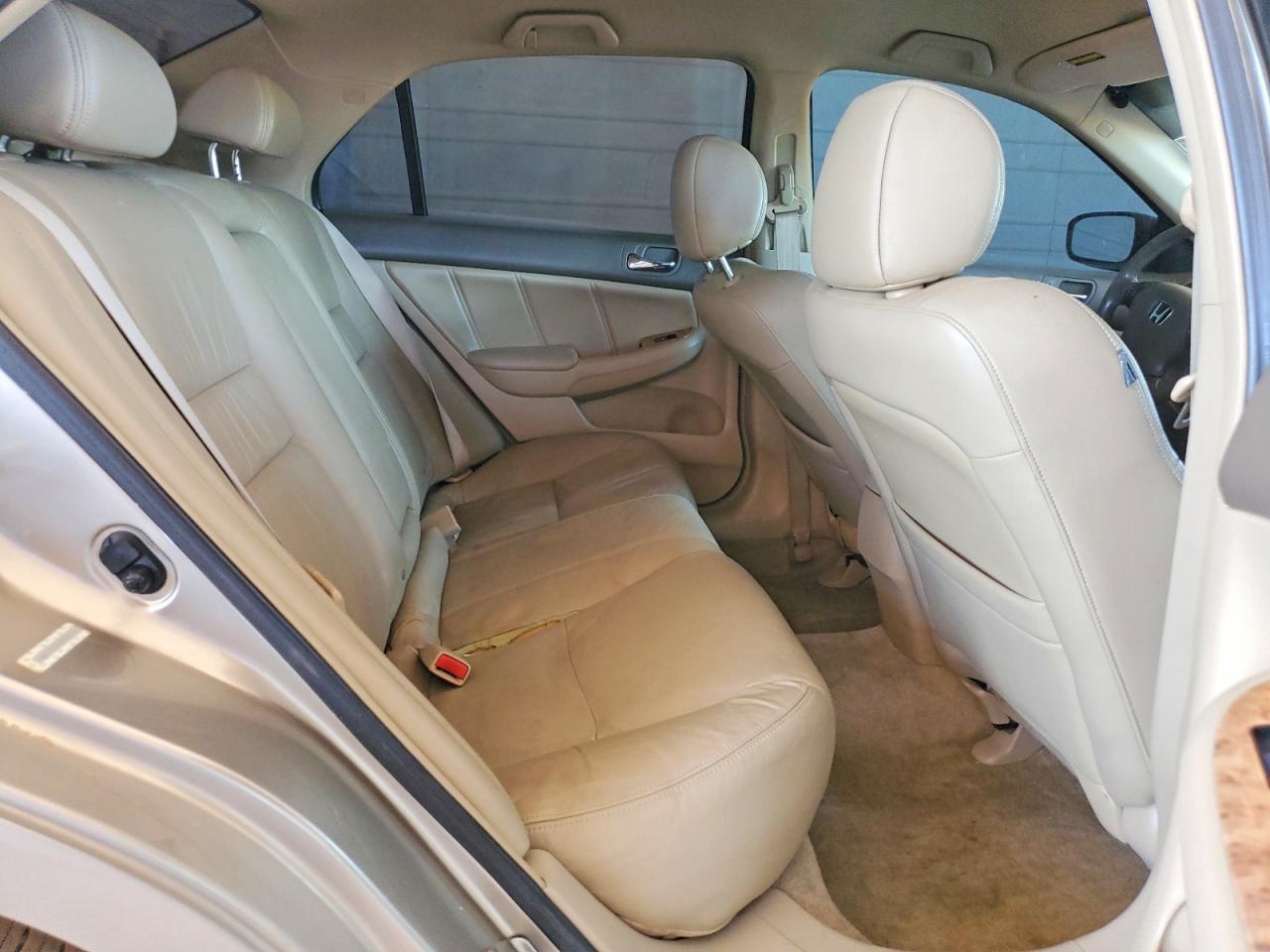 2005 Honda Accord Hybrid Beige vin: JHMCN36455C014829