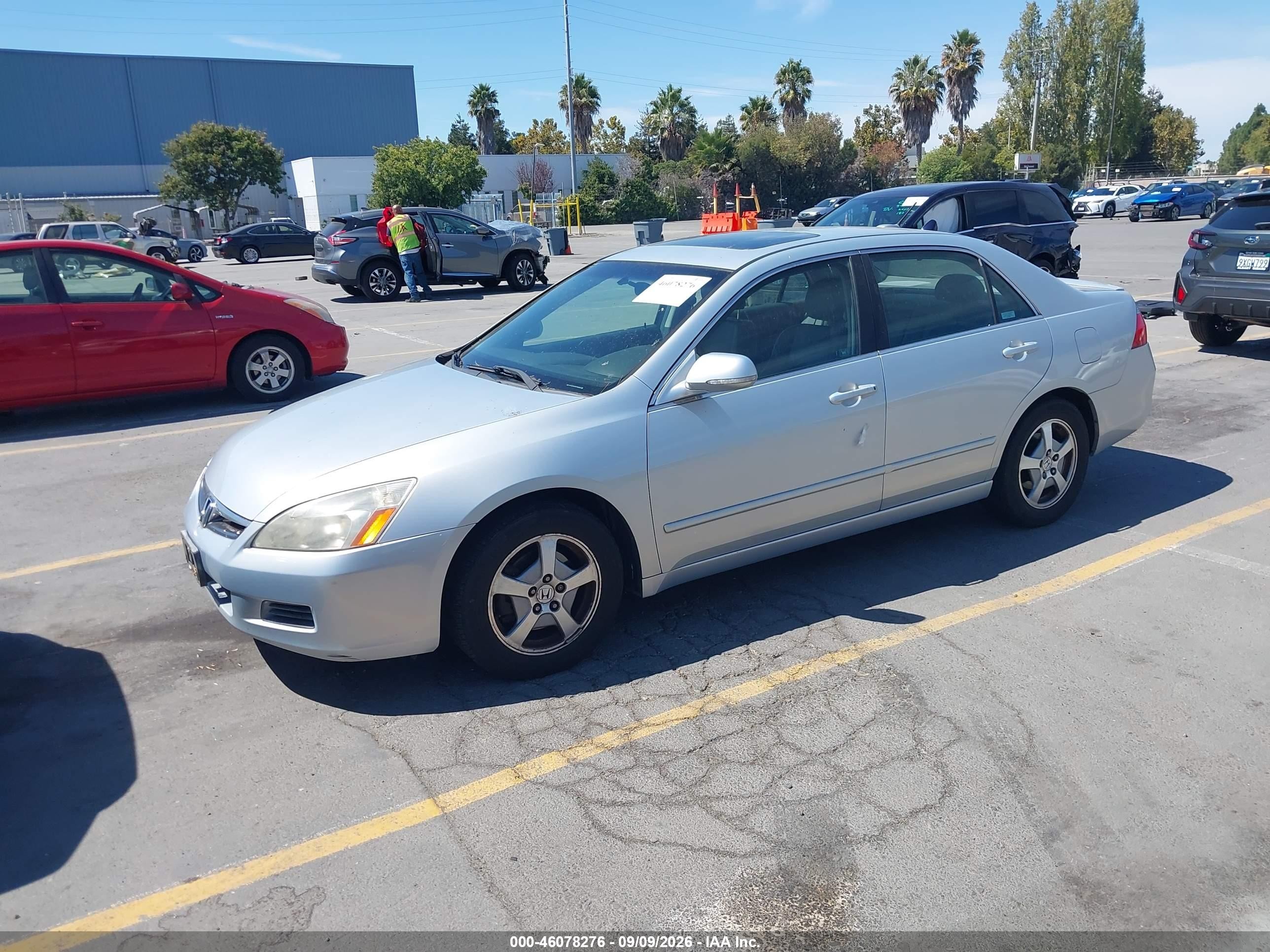 2006 Honda Accord Hybrid   Gray vin: JHMCN36466C004036